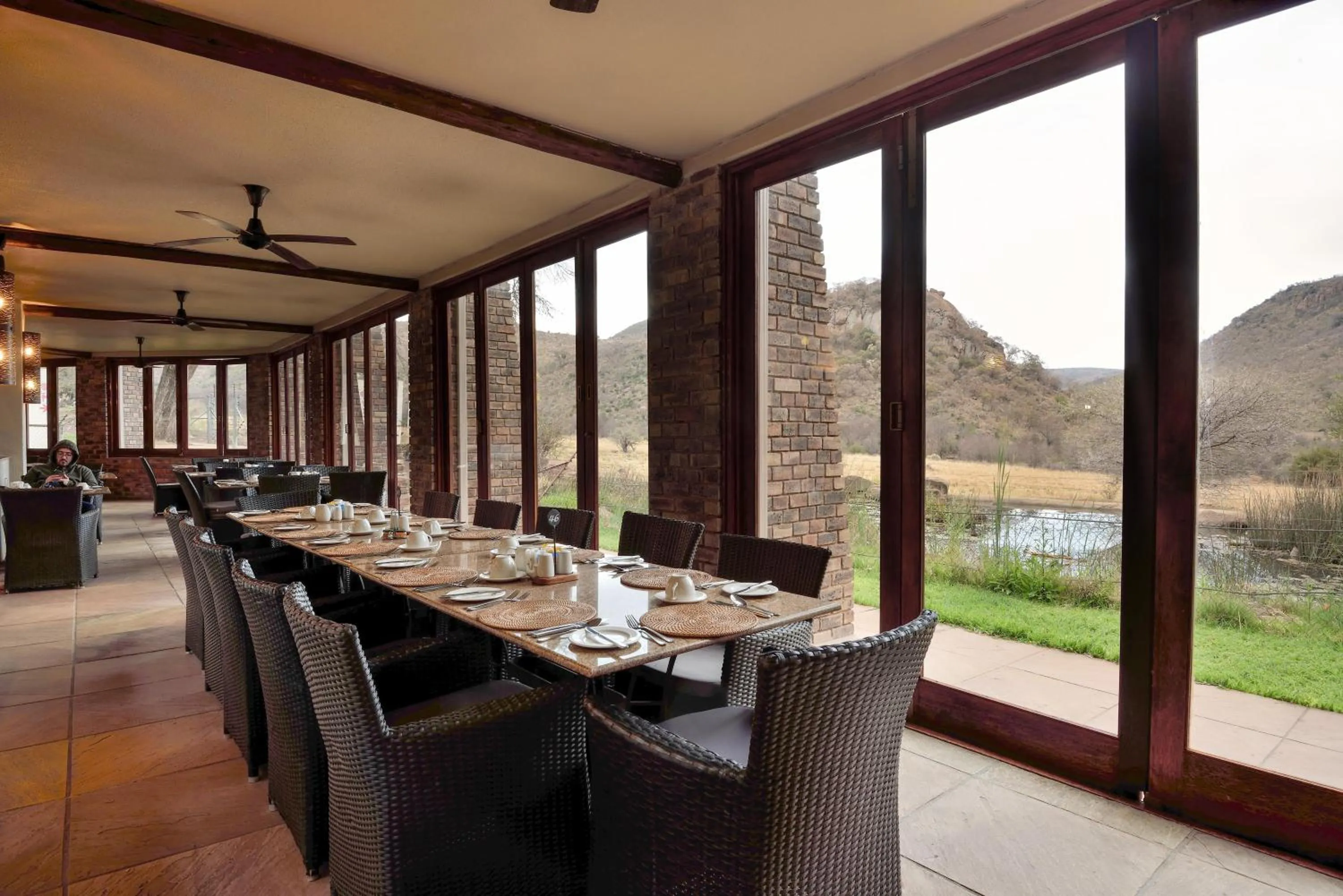 Restaurant/places to eat in Kwa Maritane Lodge