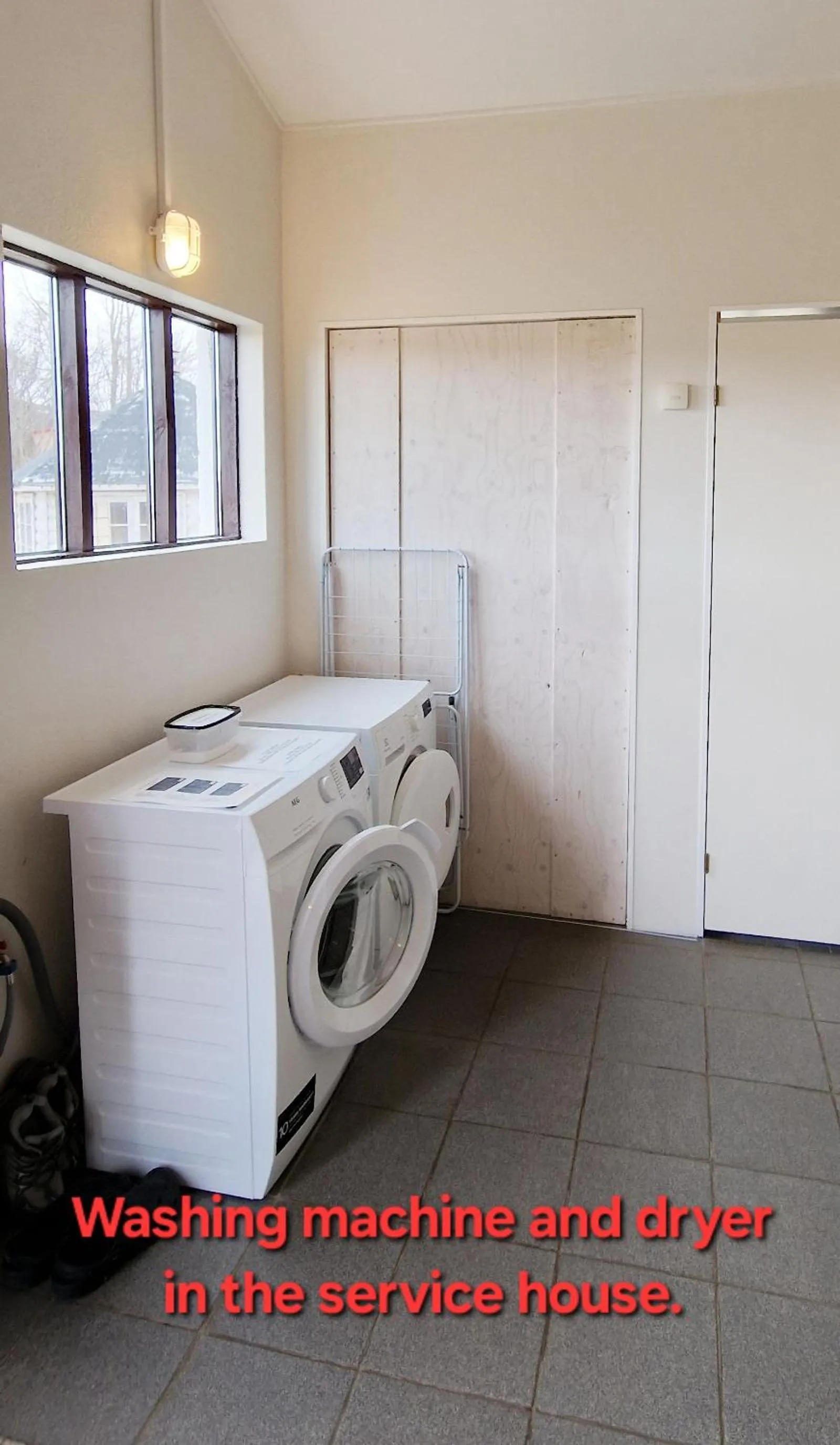 Mjóanes accommodation