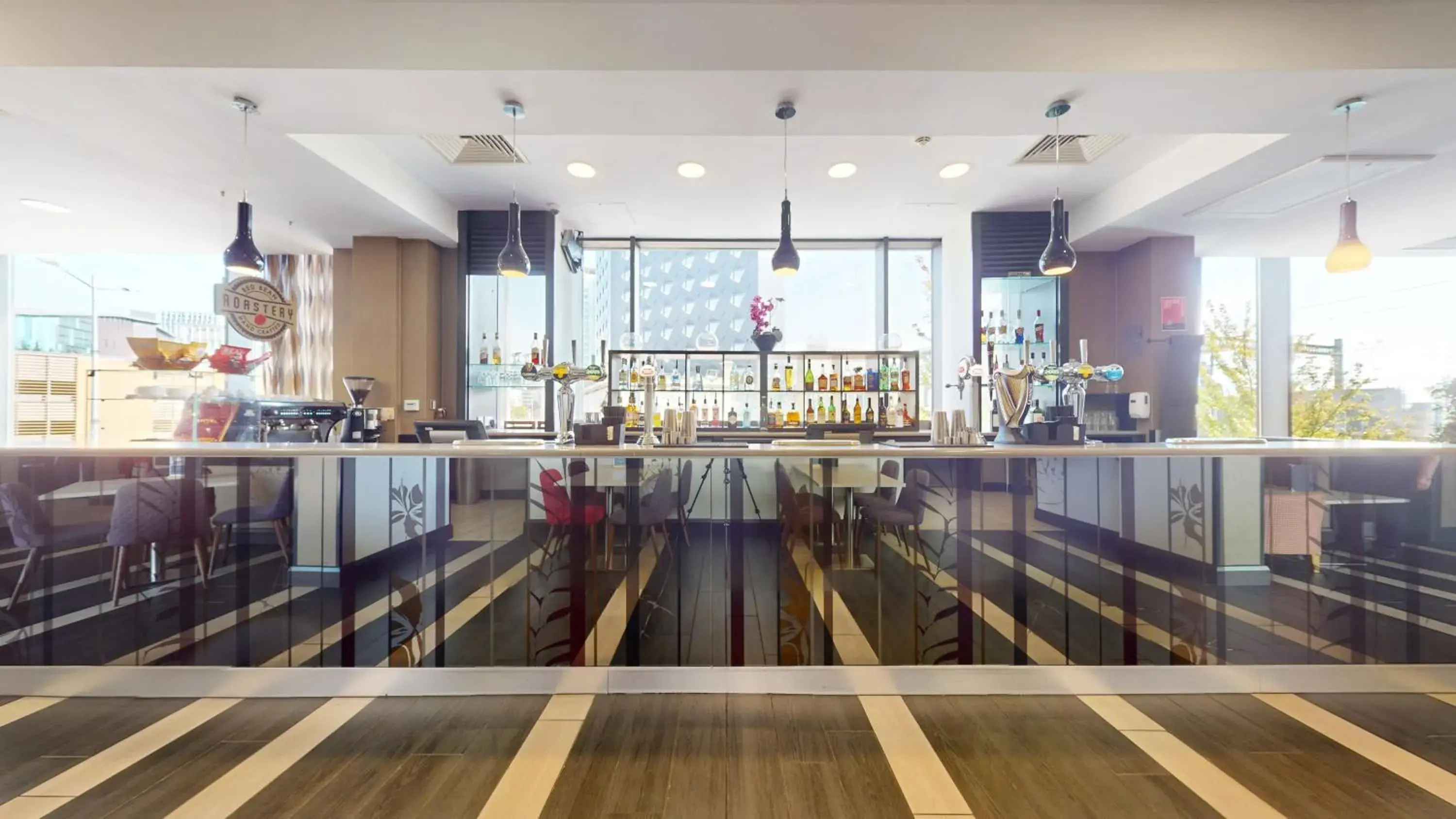 Lounge or bar in Clayton Hotel Cardiff Lounge or bar in Clayton Hotel Cardiff