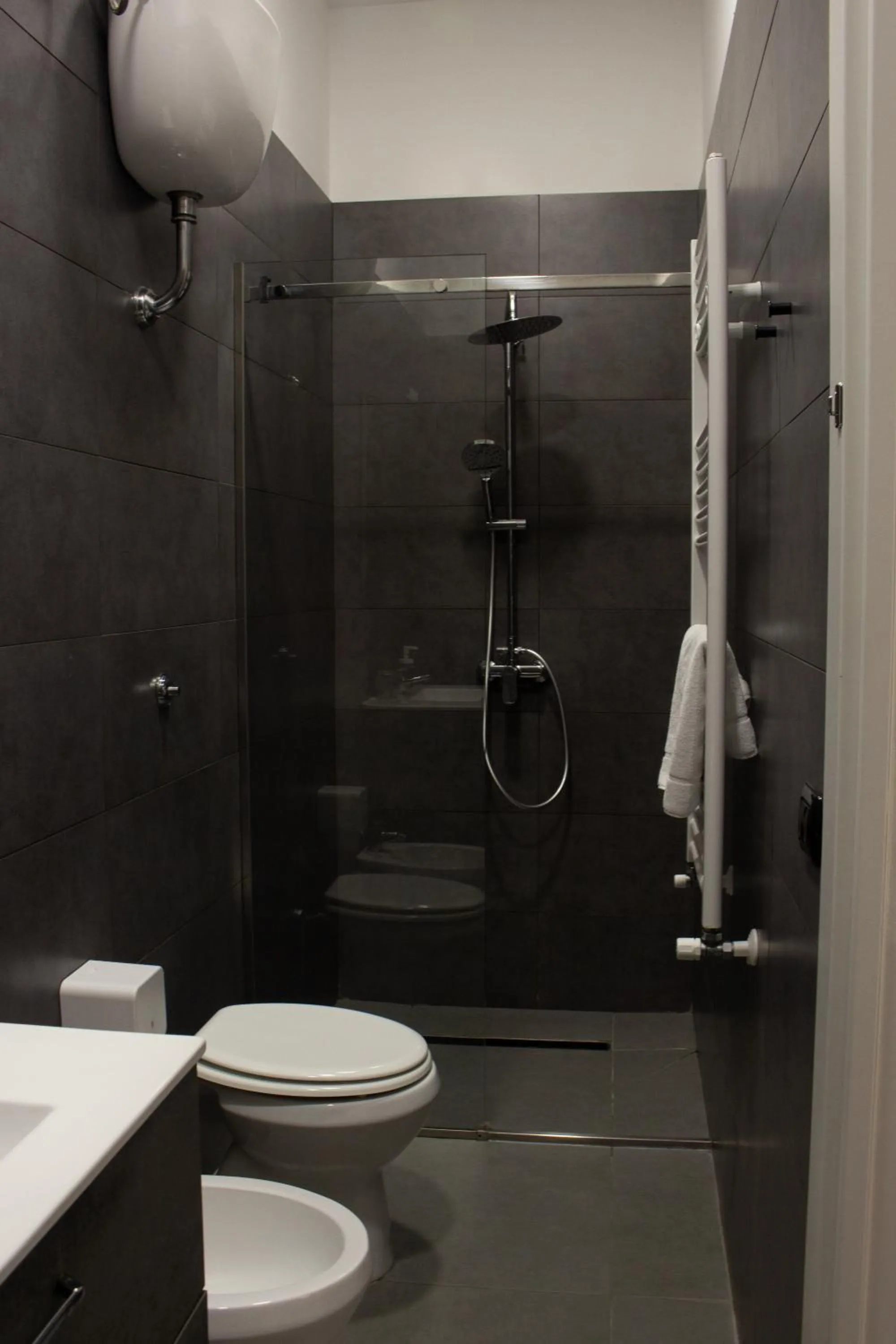 Shower in B&B Sweet Sleep