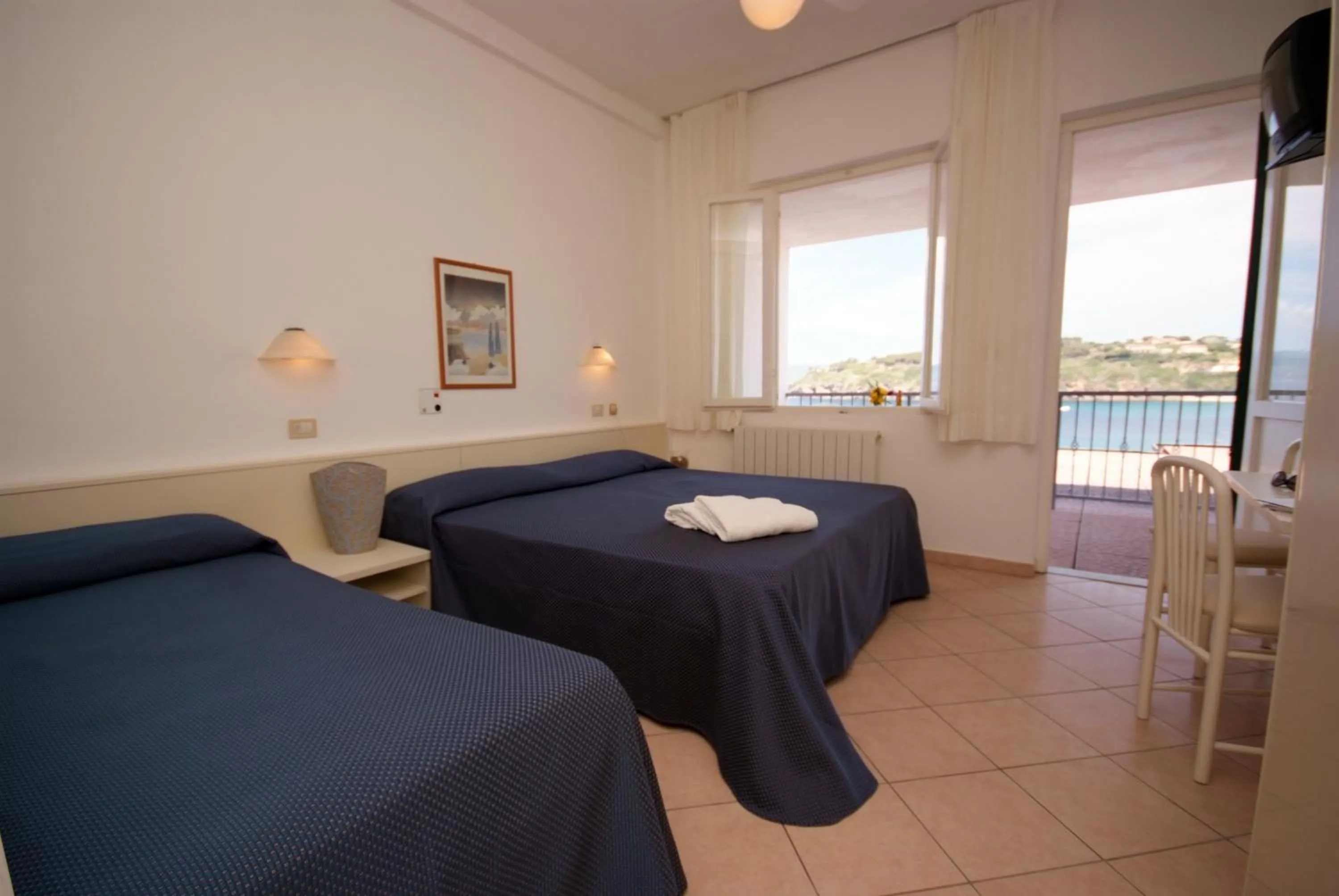 Day, Bed in Hotel Dino