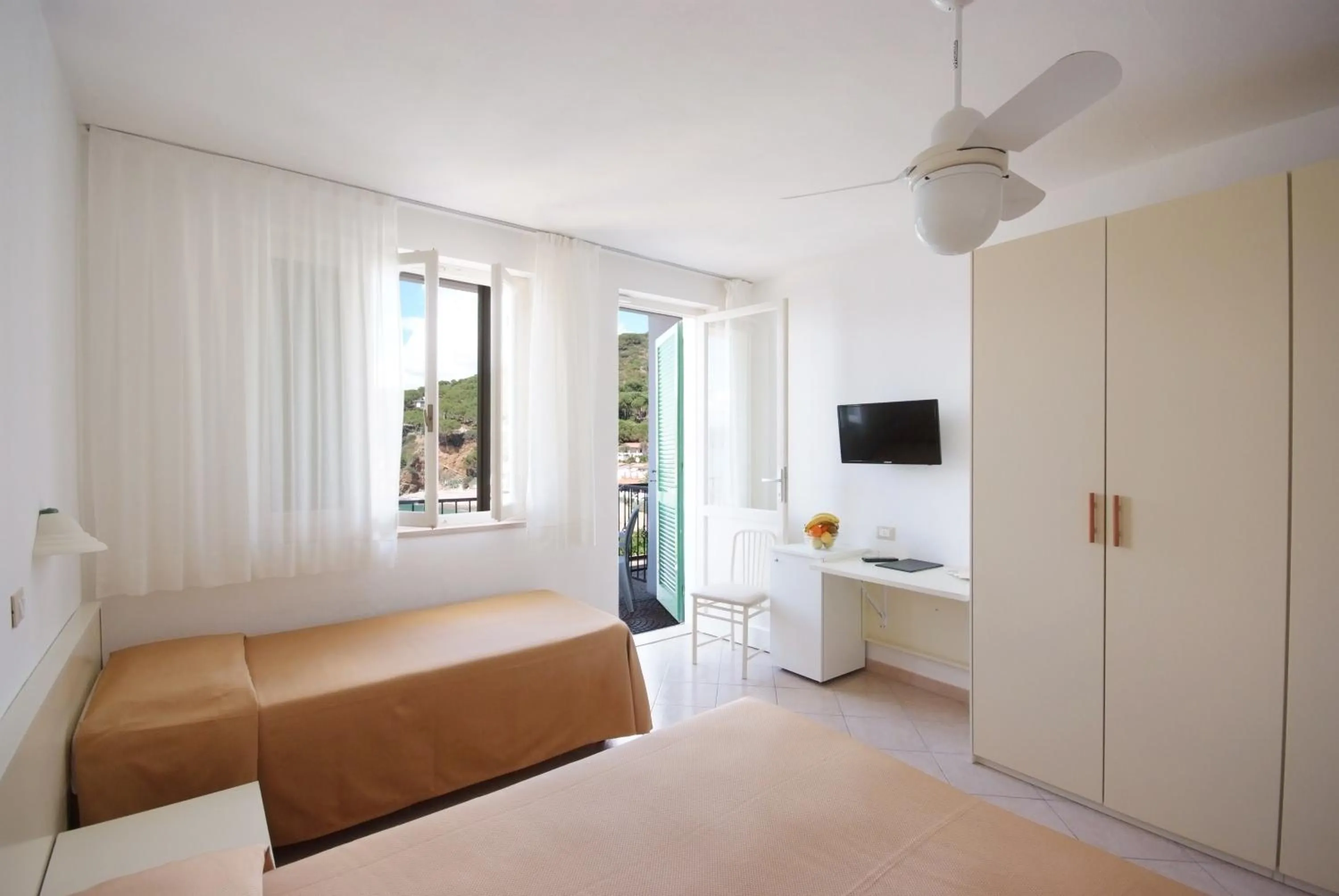 Photo of the whole room, Bed in Hotel Dino