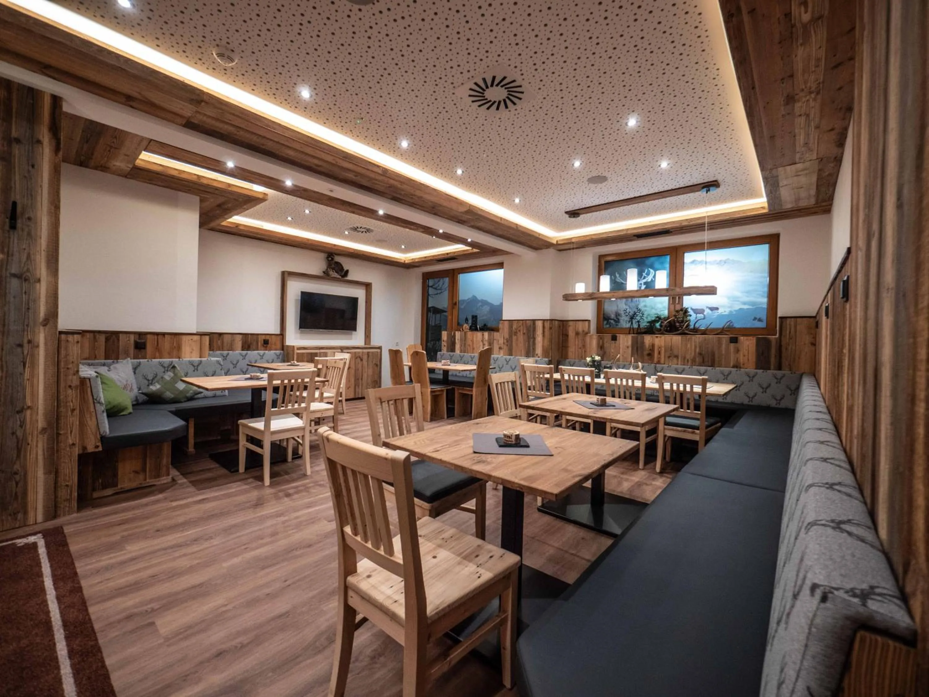 Restaurant/places to eat in Hotel & Apart Central