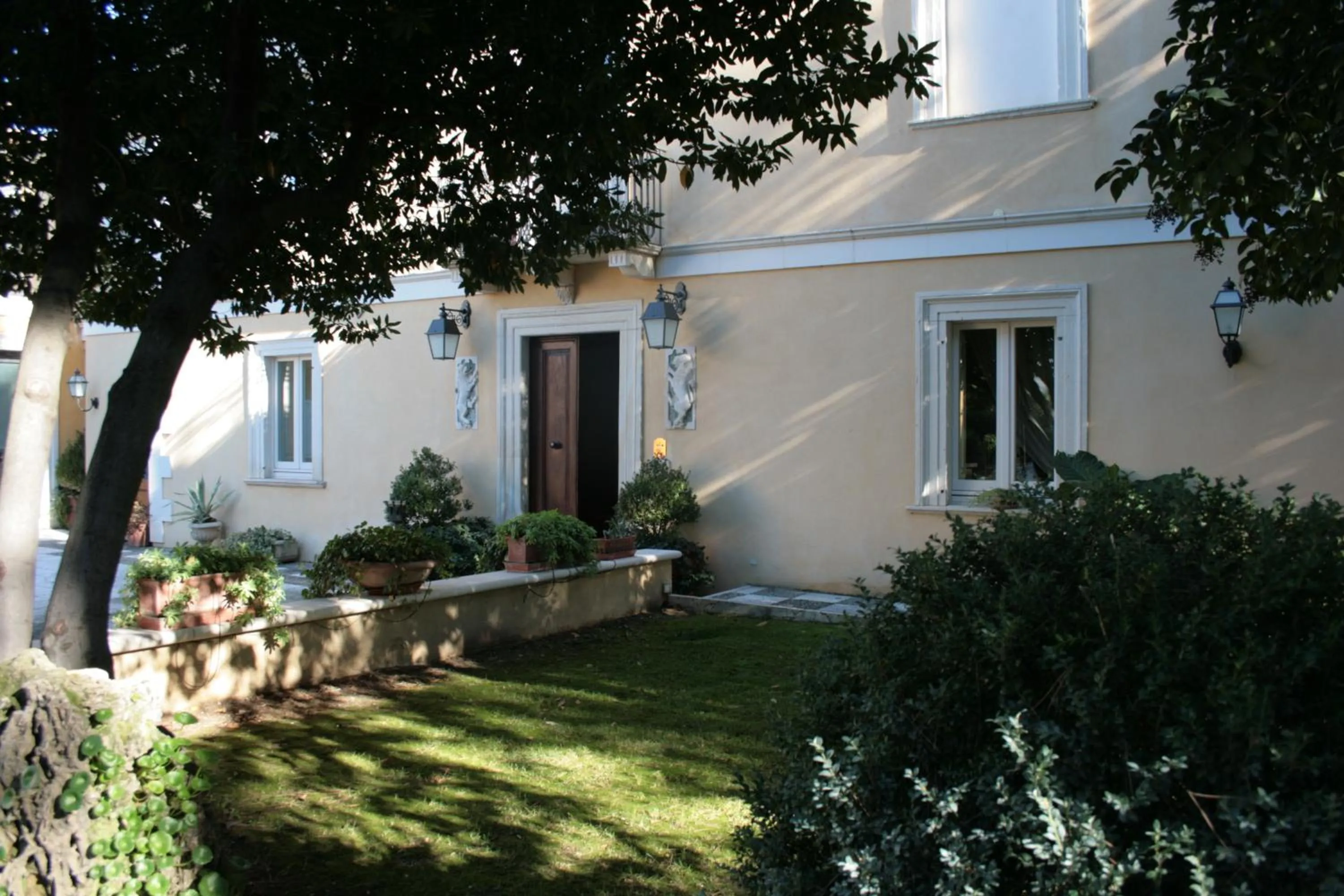 Facade/entrance in Regis Resort & Wellness