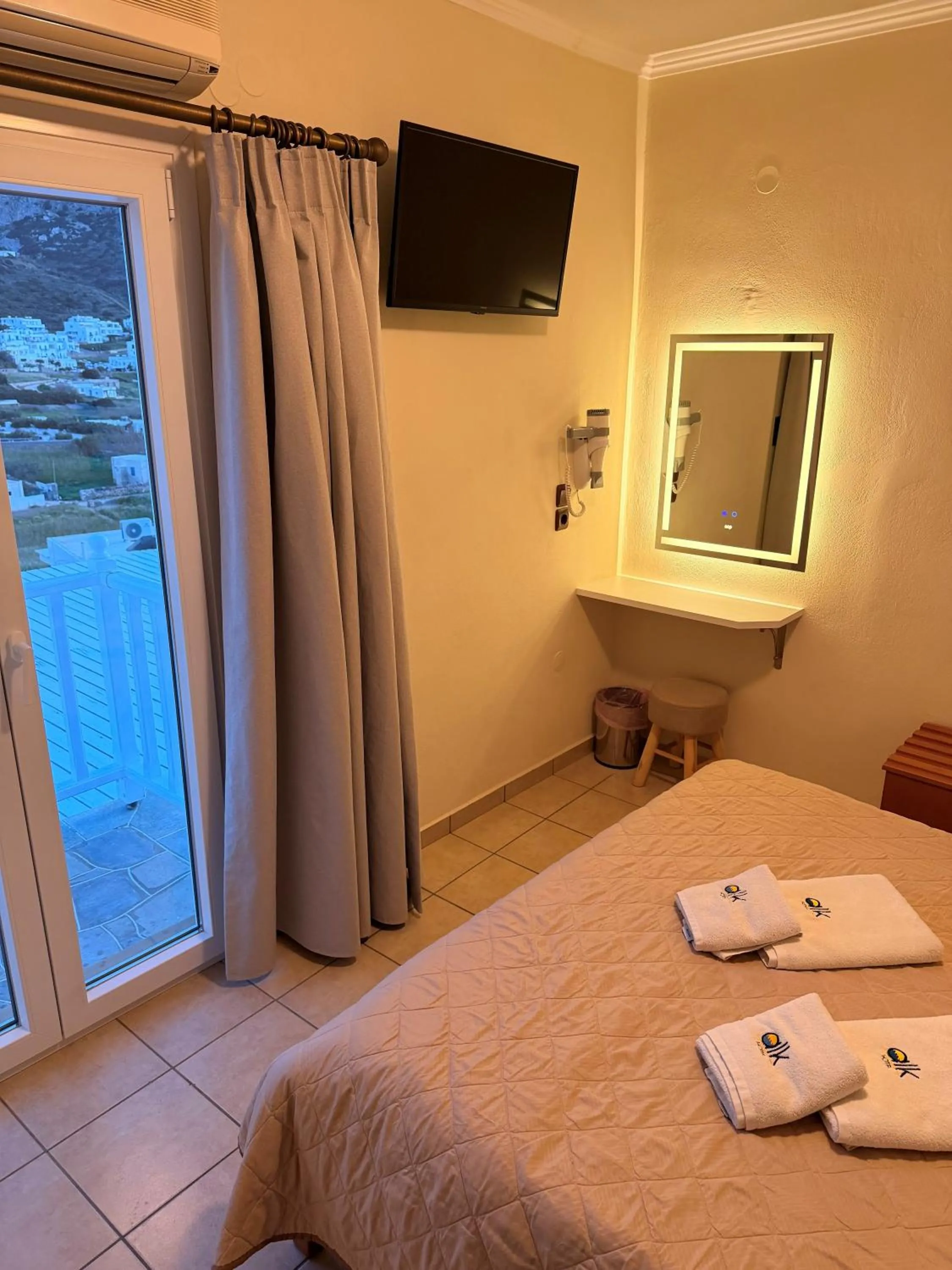 Bedroom, Bed in ALK Hotelᵀᴹ