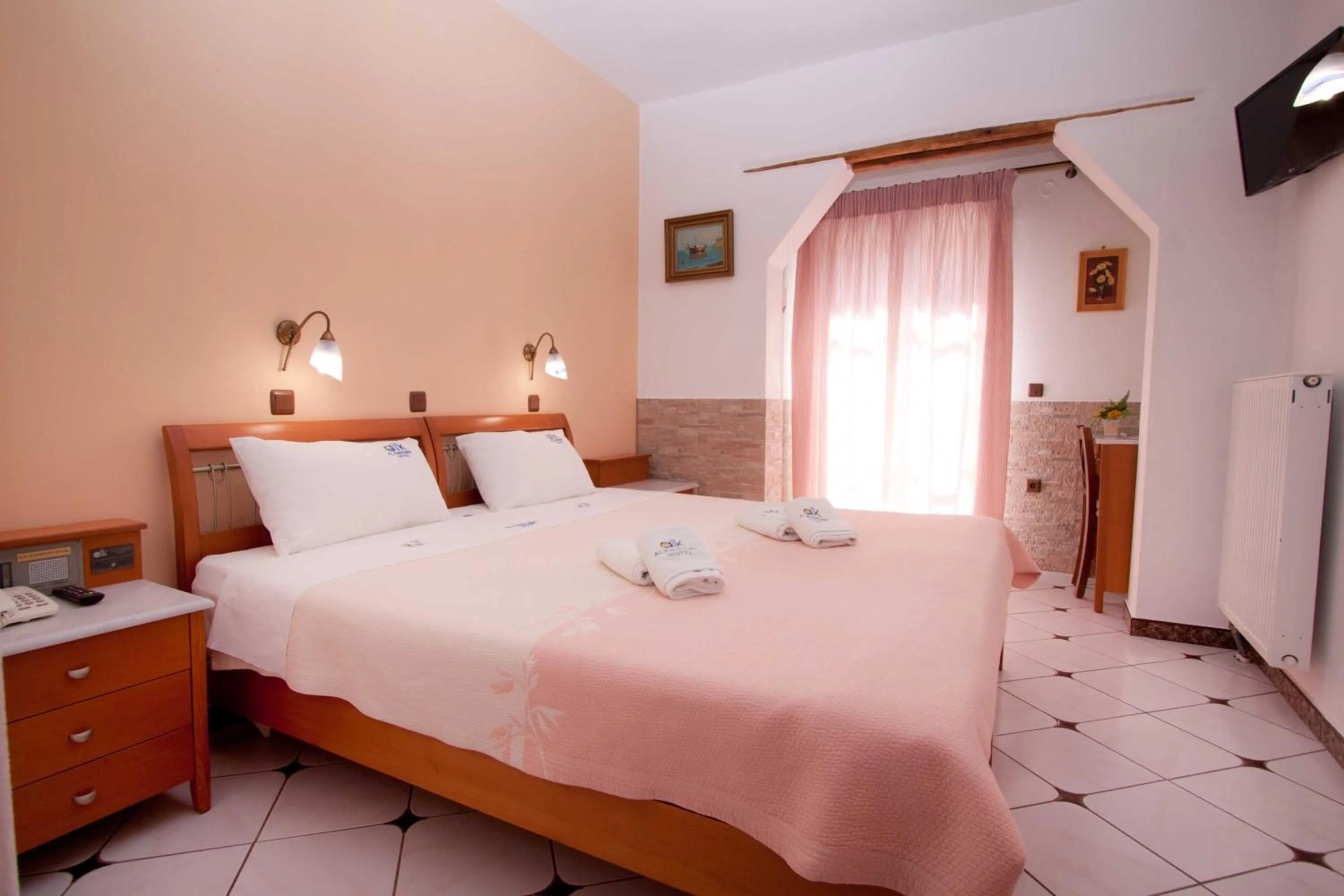 Photo of the whole room, Bed in ALK Hotelᵀᴹ