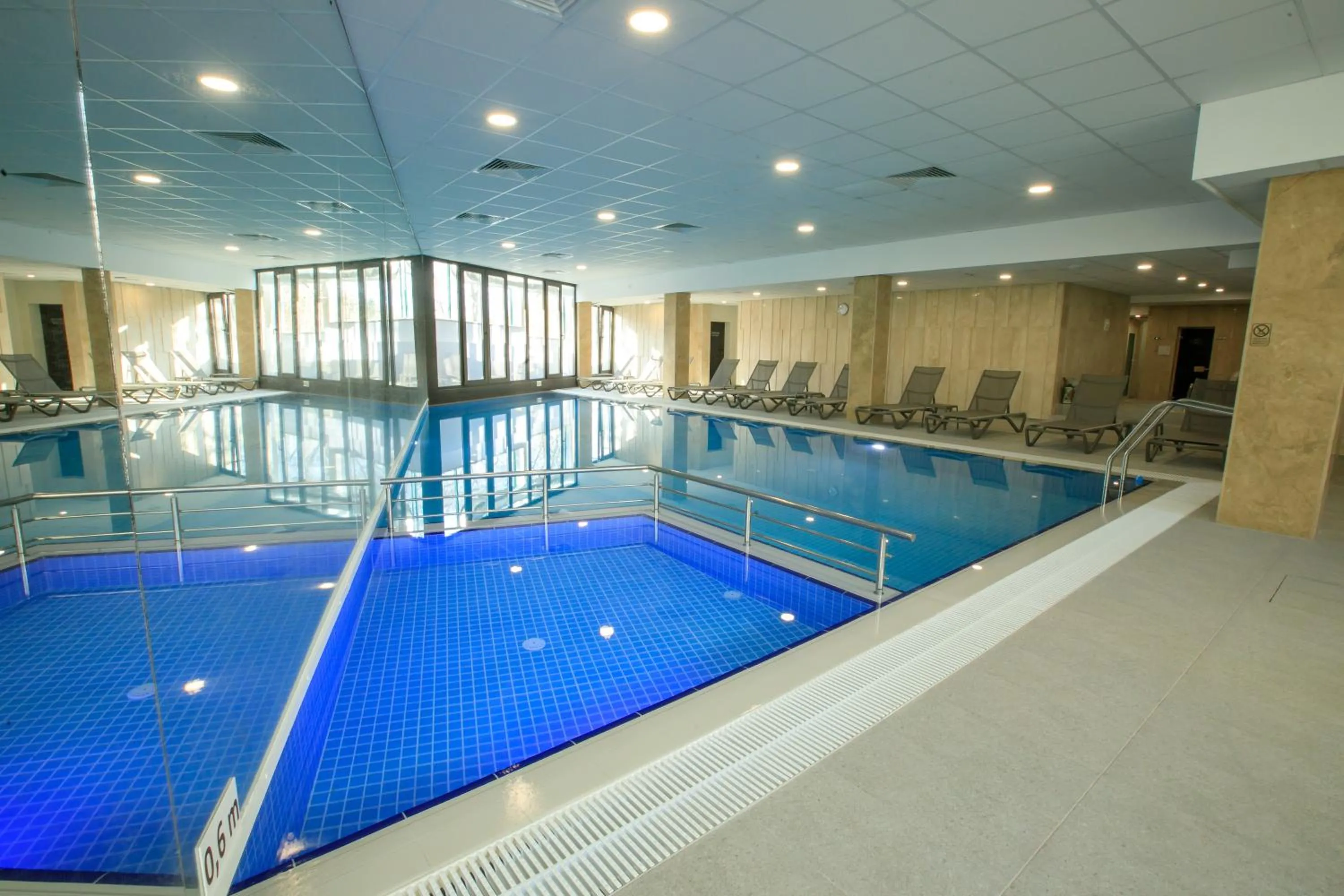 Swimming pool in Perun Hotel Sandanski