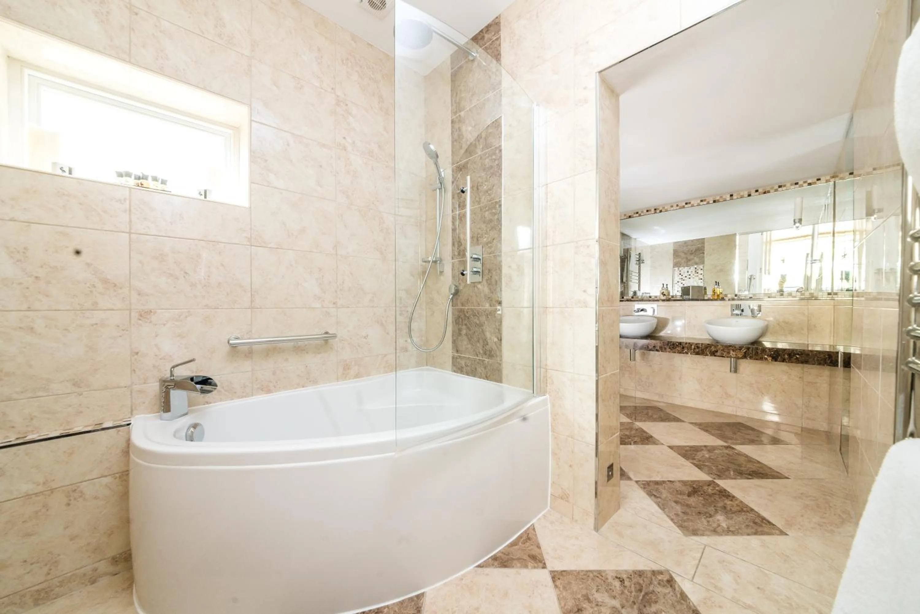 Bathroom in The Ayrlington Guesthouse