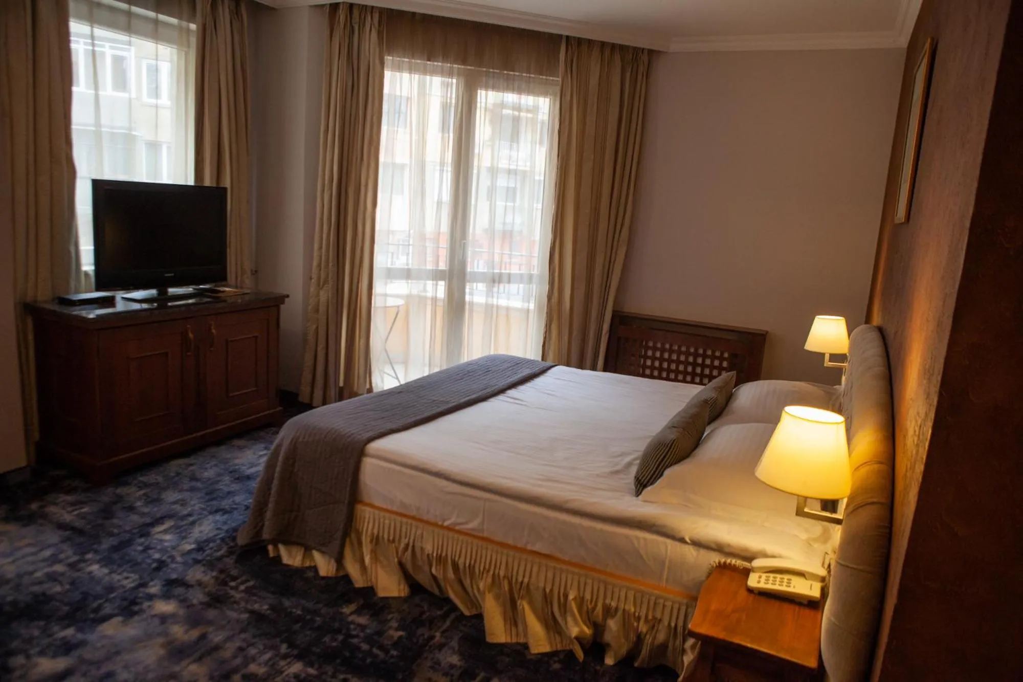TV and multimedia, Bed in Meg-Lozenetz Hotel