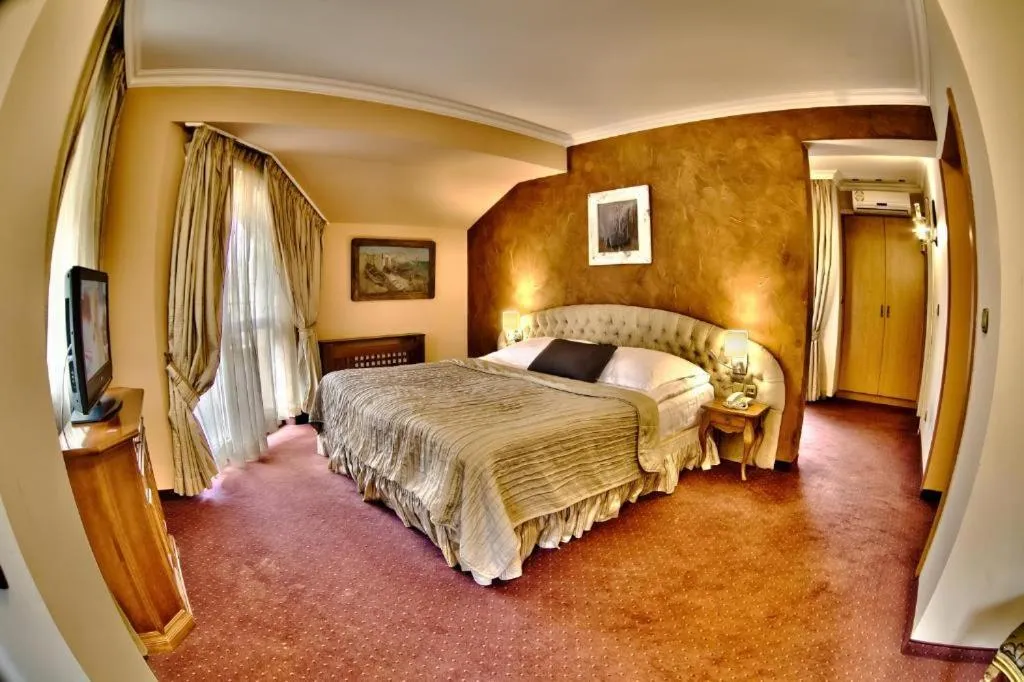 Bed in Meg-Lozenetz Hotel