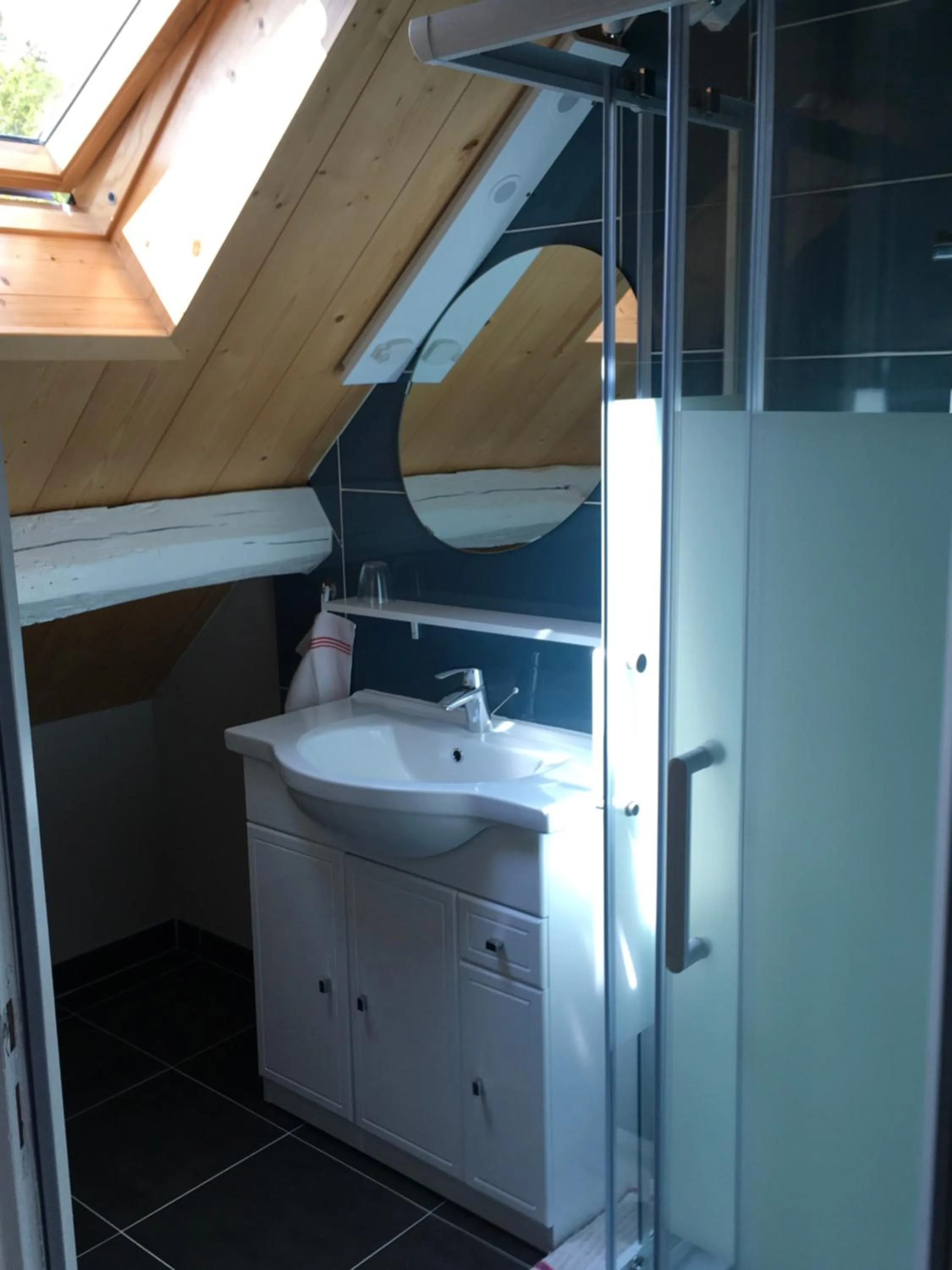 Bathroom in Manoir le Bout du Pont-Chambres d'Hôtes