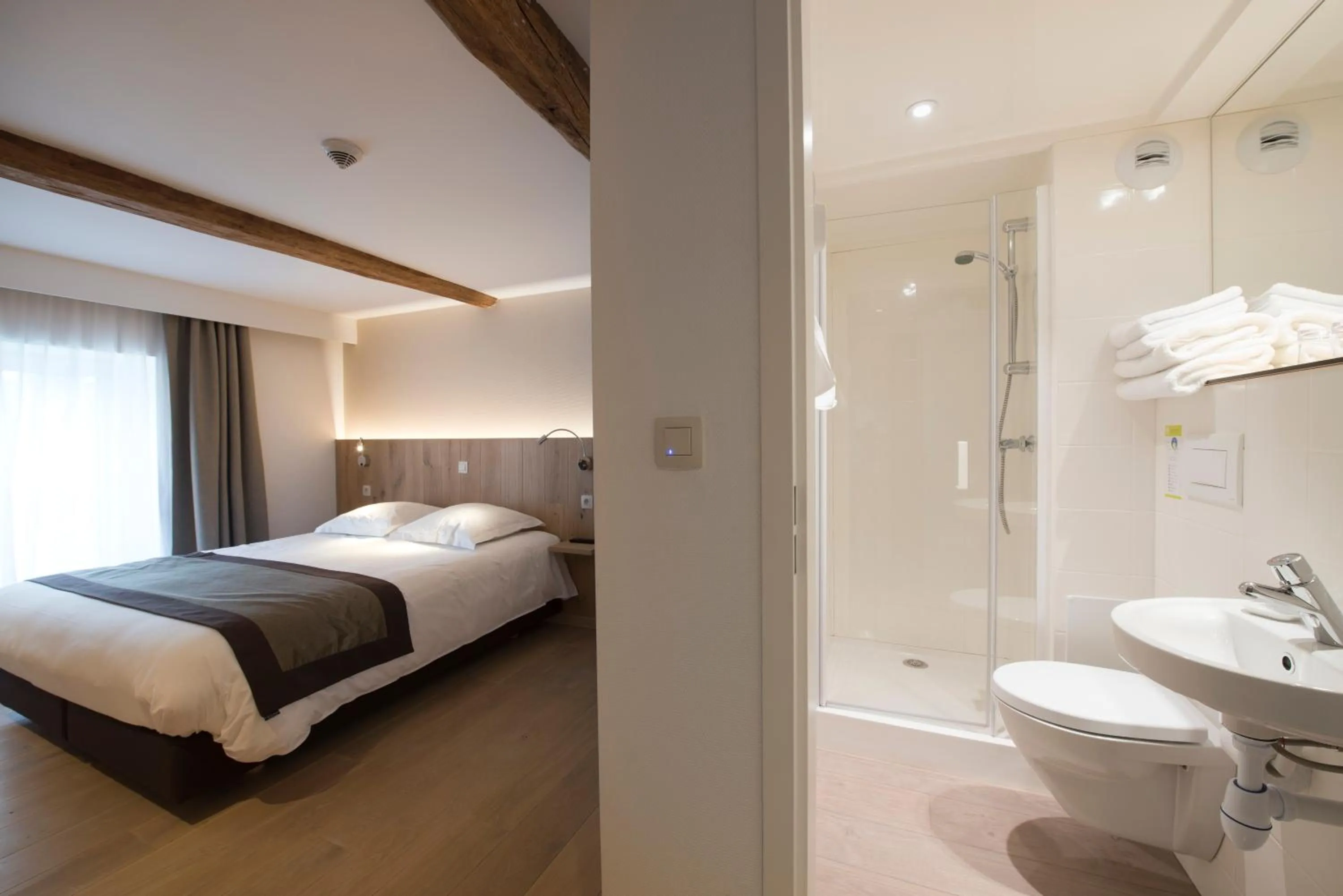 Photo of the whole room, Bed in Hotel Le Fournil