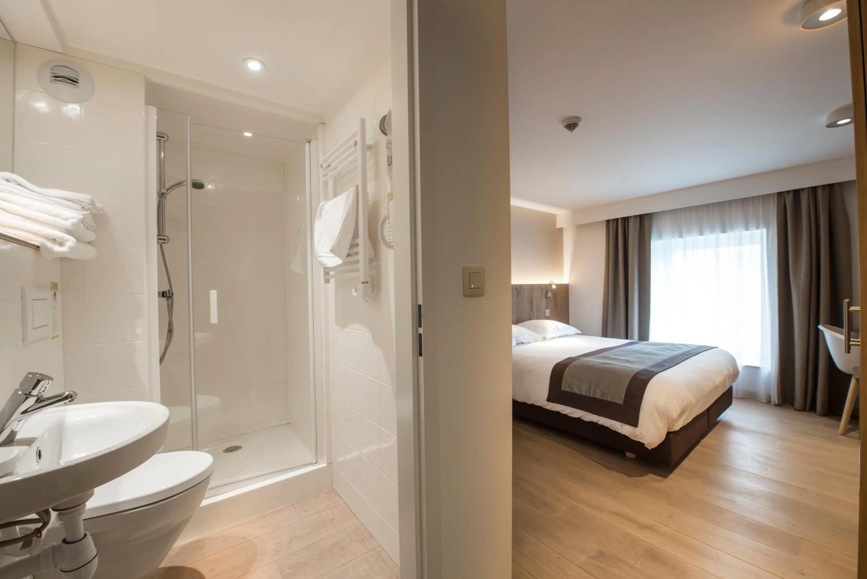 Photo of the whole room, Bed in Hotel Le Fournil