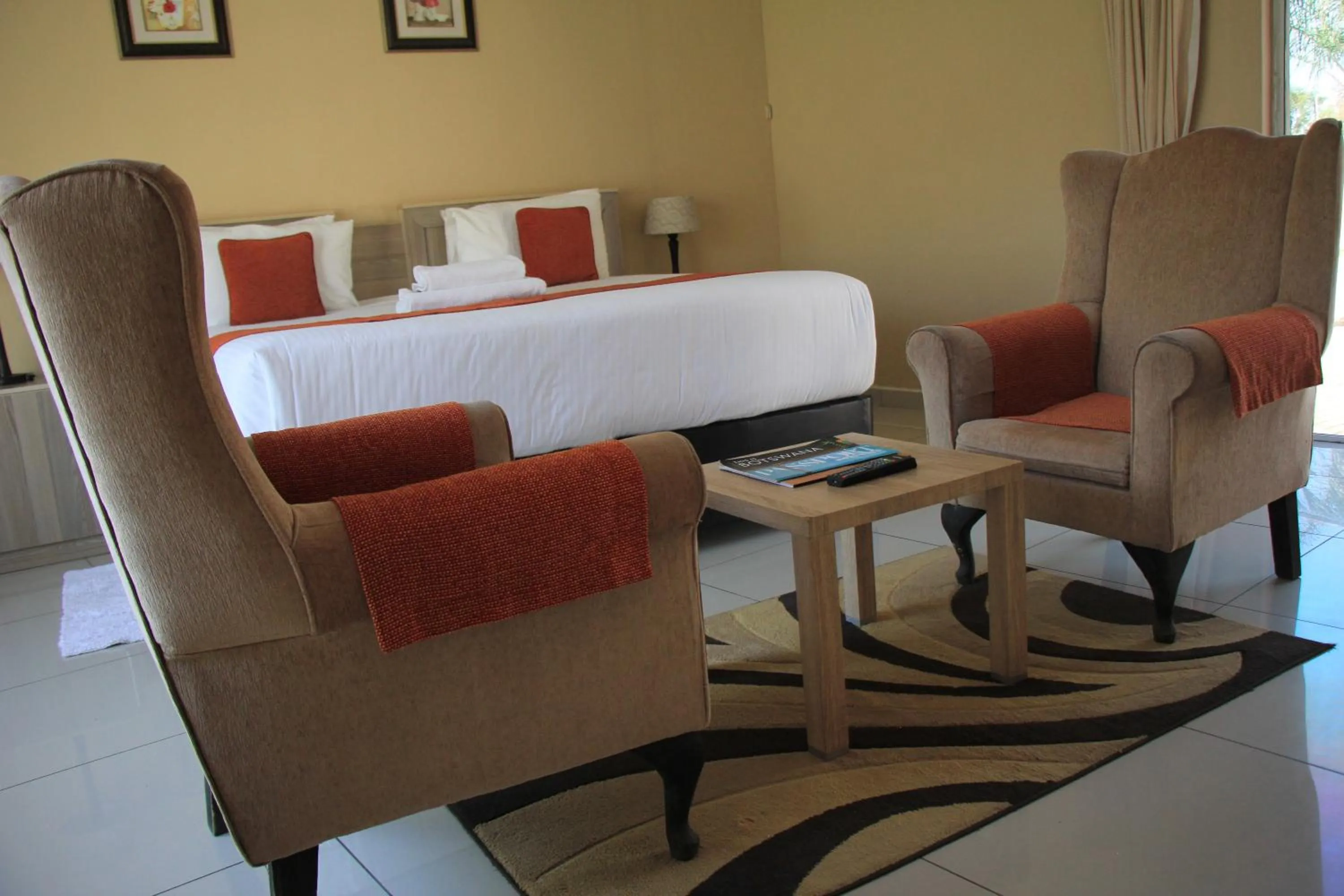 Seating area in Bridgeville Guest House( Pty) Ltd