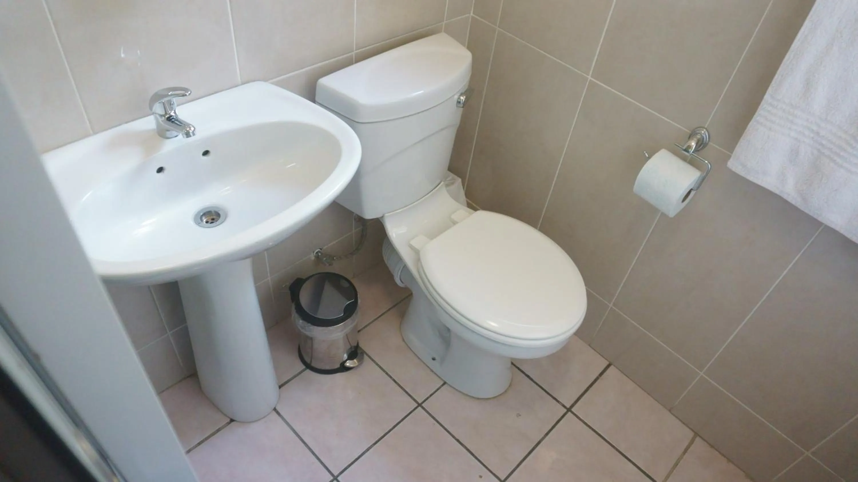 Bathroom in Bridgeville Guest House( Pty) Ltd