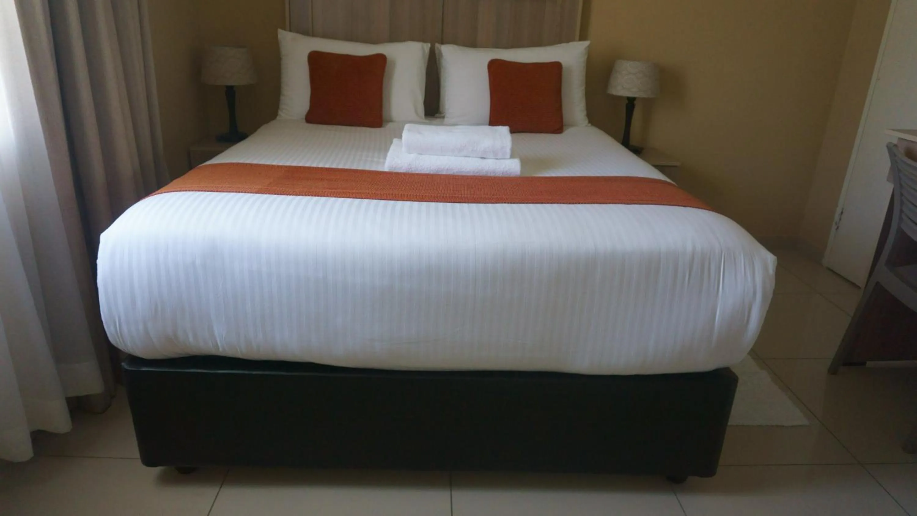 Bed in Bridgeville Guest House( Pty) Ltd