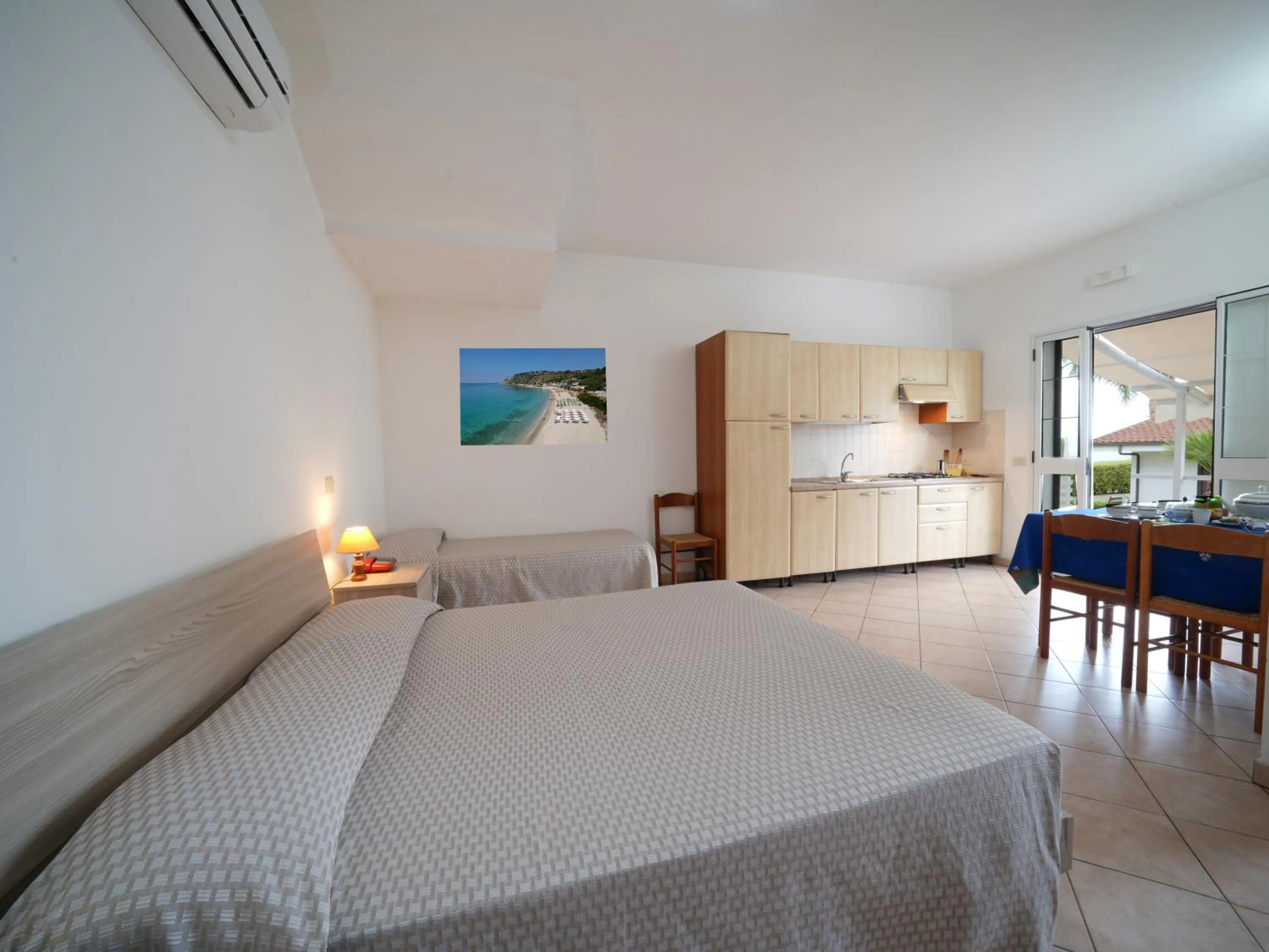 Photo of the whole room, Bed in Rosy Hotel Residence