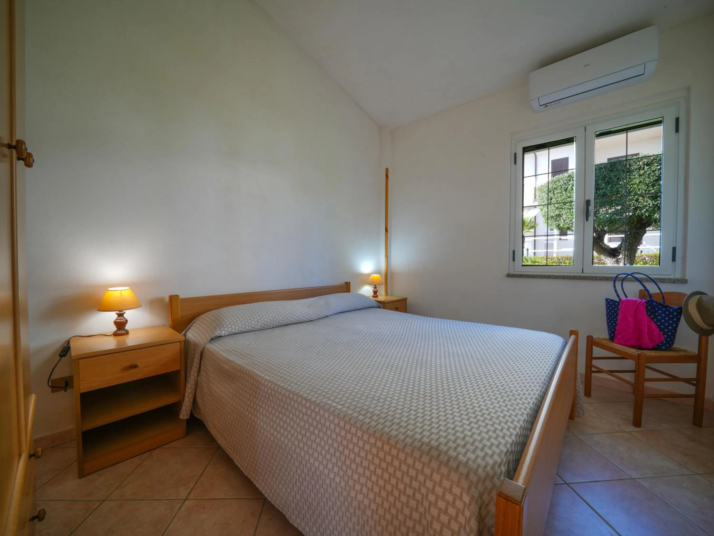 Bedroom, Bed in Rosy Hotel Residence