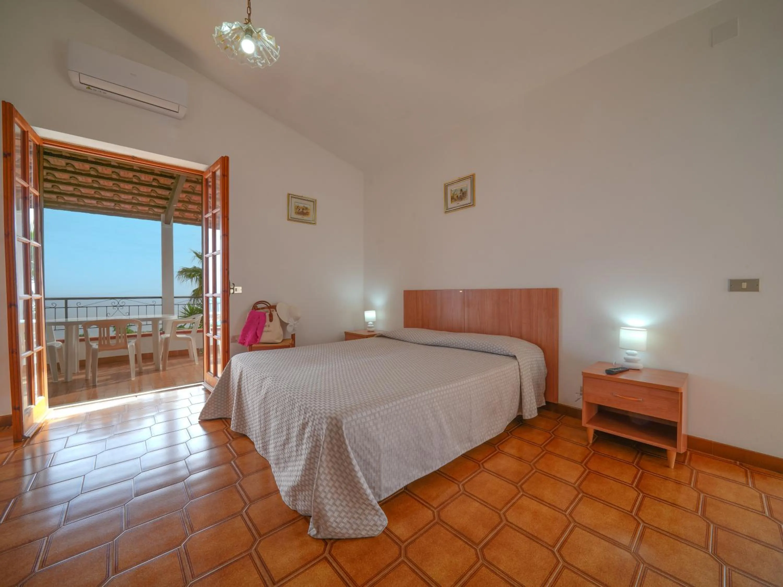 Photo of the whole room, Bed in Rosy Hotel Residence