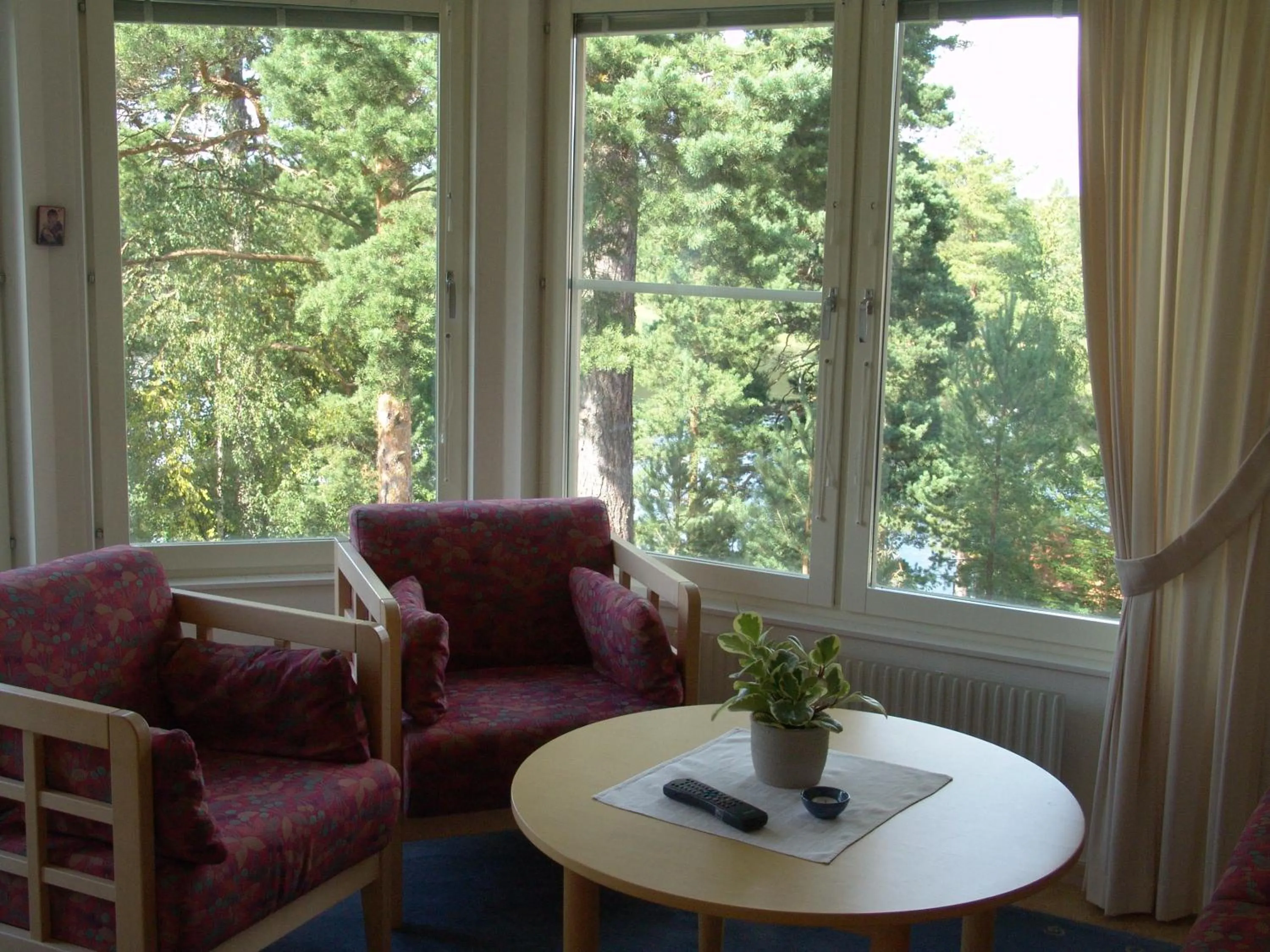 Seating area in Stiftsgården Vårdnäs Hotell
