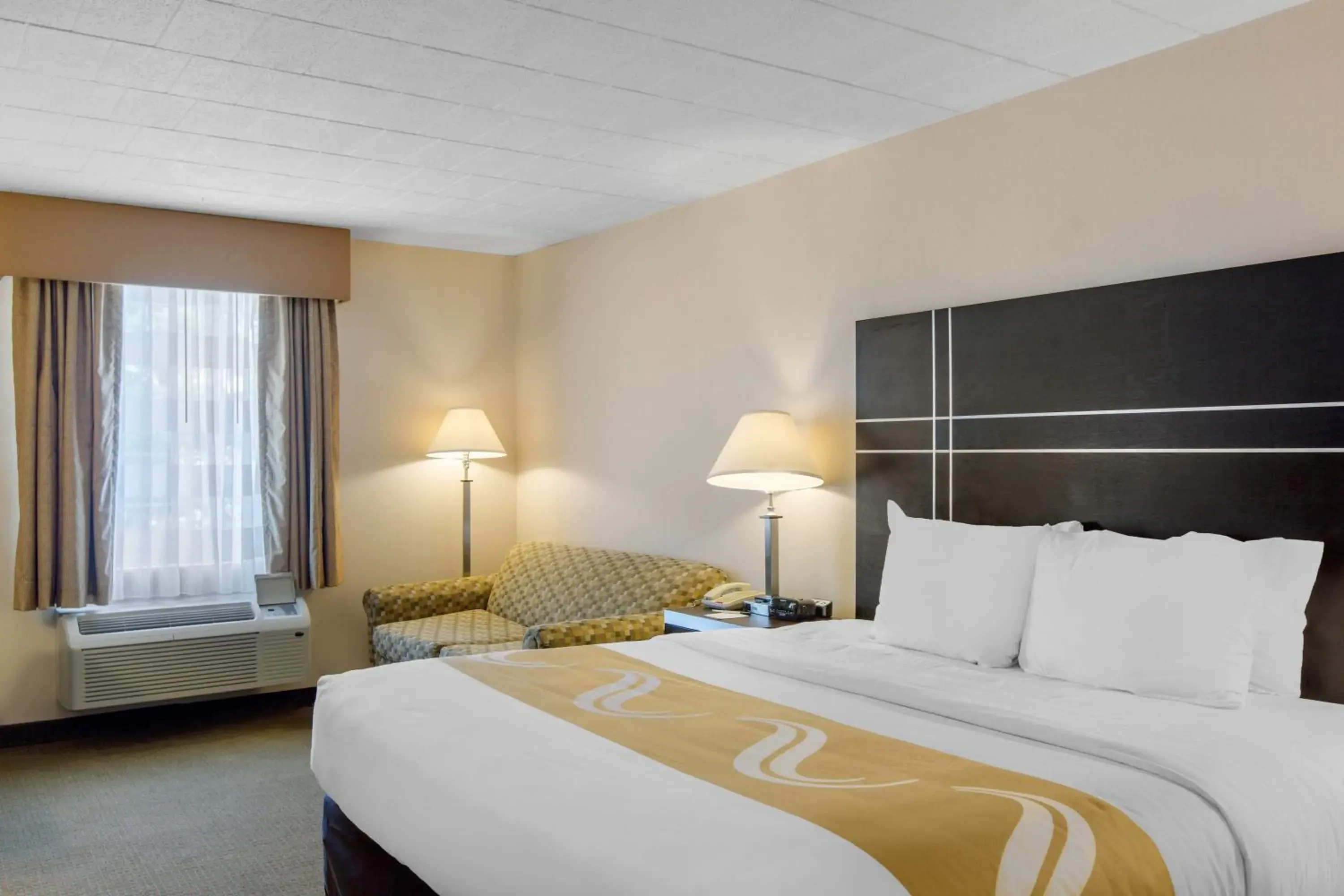 Bed in Quality Inn Ledgewood - Dover Bed in Quality Inn Ledgewood - Dover