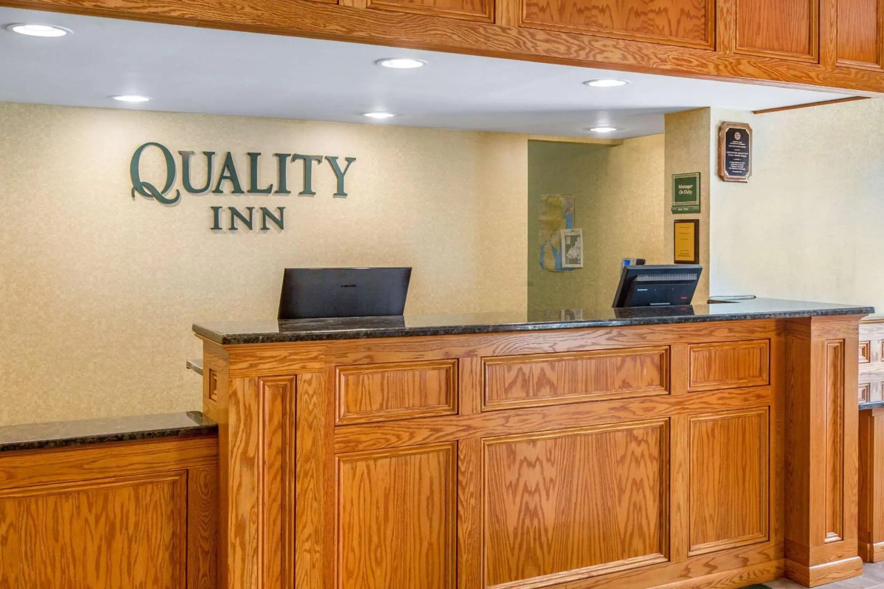 Lobby or reception in Quality Inn Ledgewood - Dover Lobby or reception in Quality Inn Ledgewood - Dover