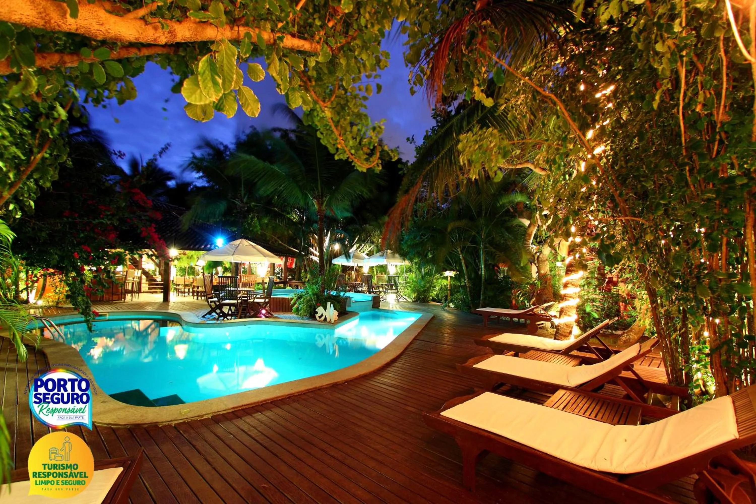 Swimming pool in Beijamar Praia Hotel