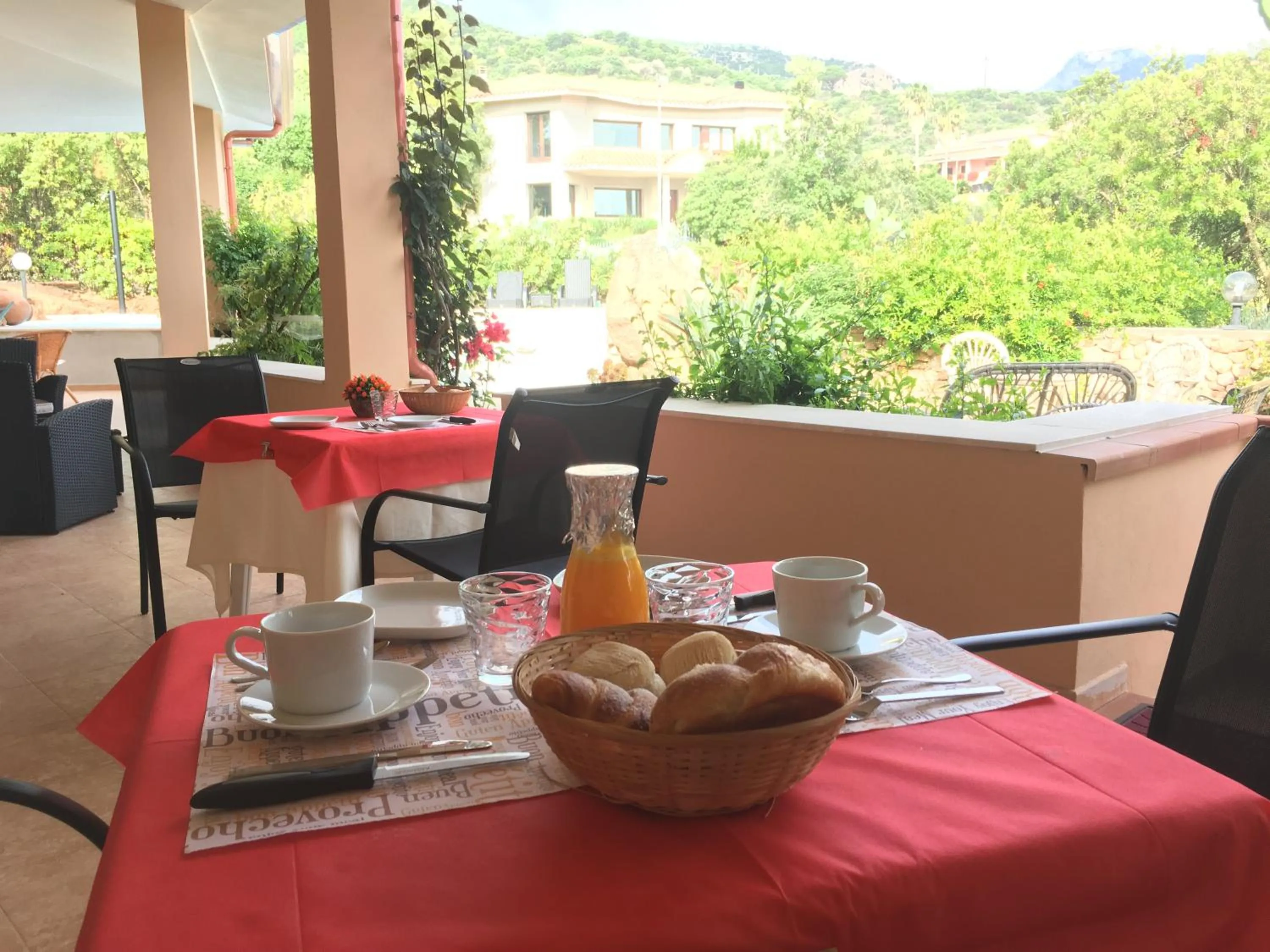 Breakfast in Casa Mariluka