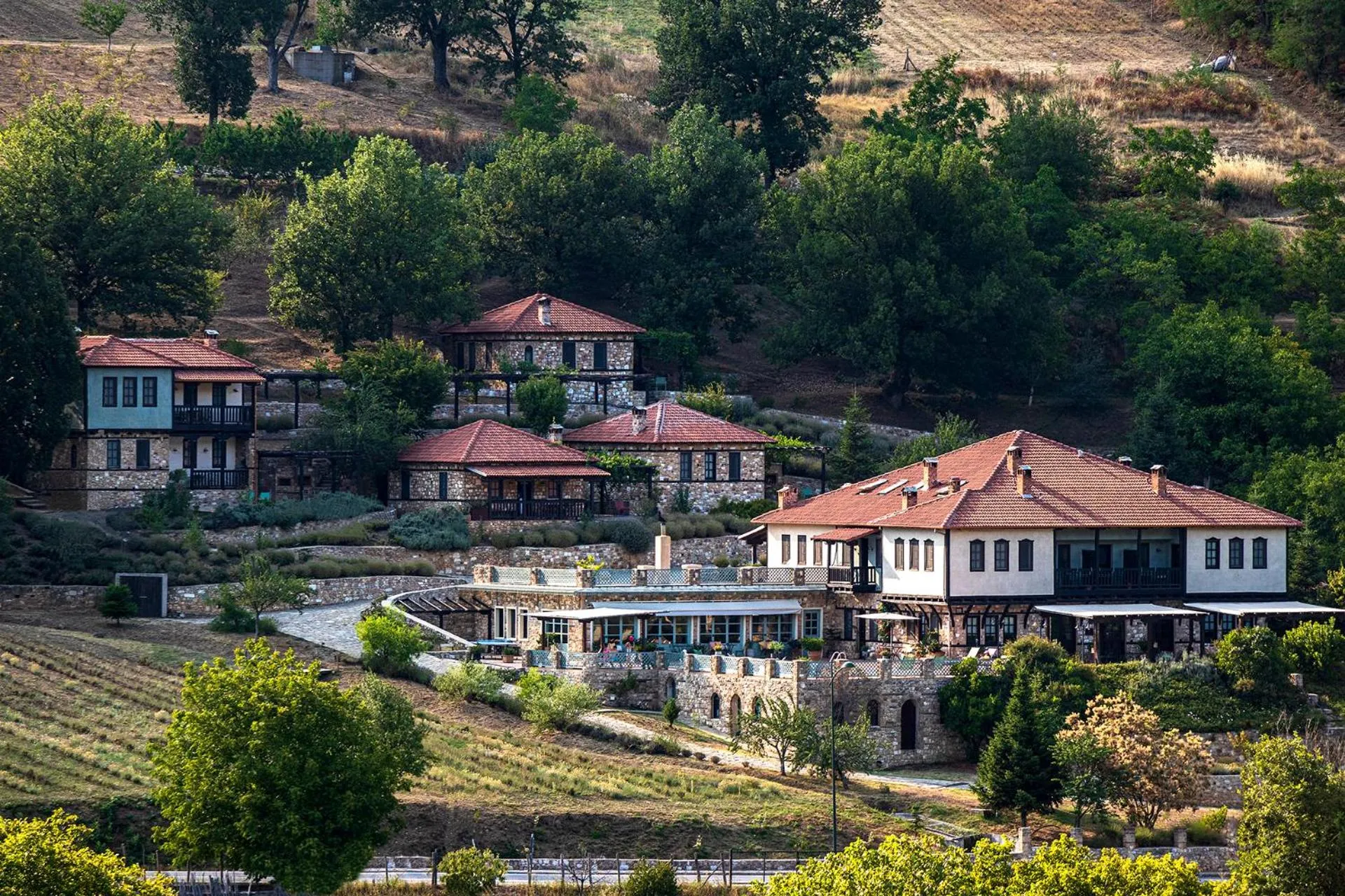 Property building in Ktima Bellou