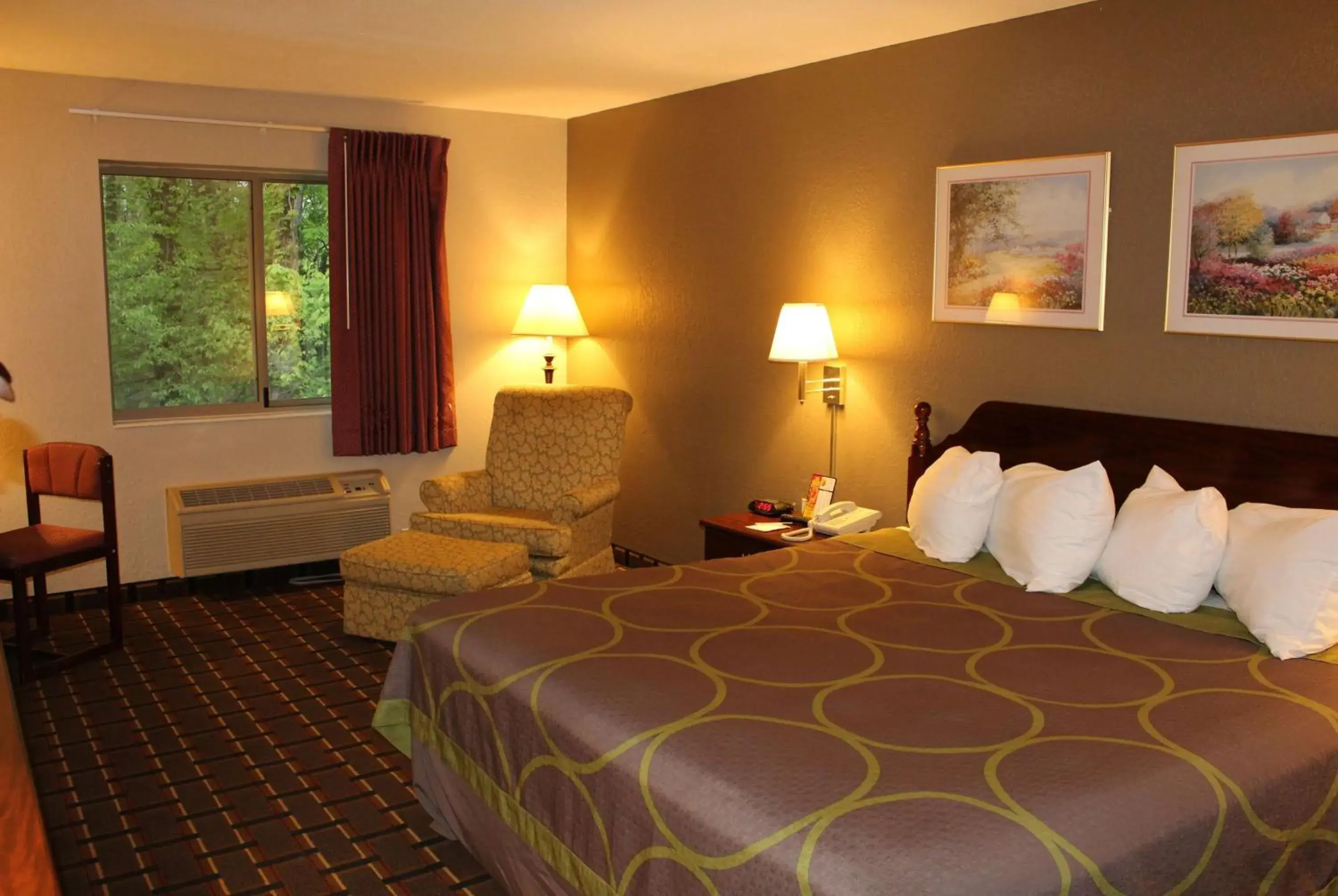 Photo of the whole room, Bed in Super 8 by Wyndham Valparaiso Photo of the whole room, Bed in Super 8 by Wyndham Valparaiso