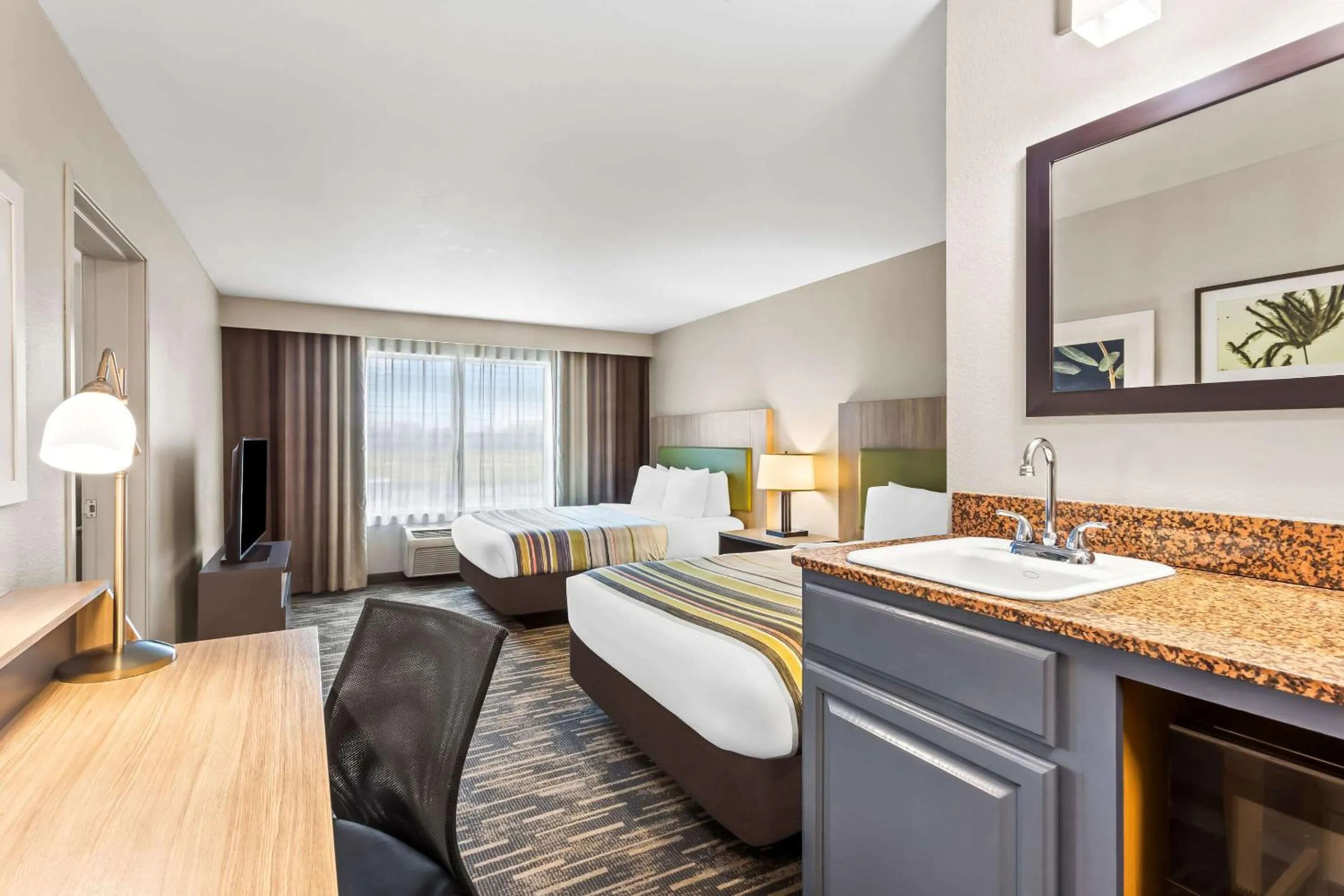 Bedroom, Bed in Country Inn & Suites by Radisson, Portage, IN