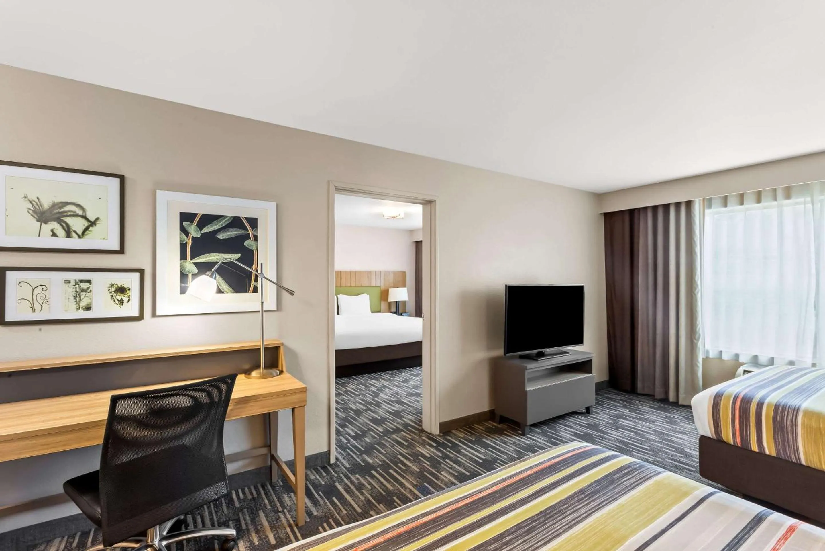 Bedroom, Bed in Country Inn & Suites by Radisson, Portage, IN