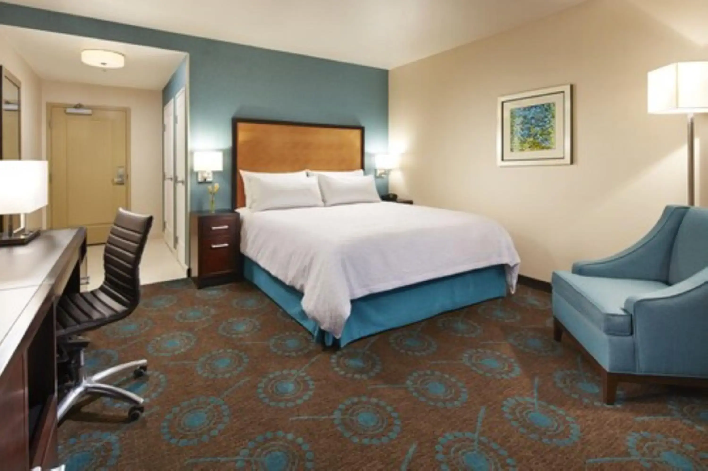 Bed in Hampton Inn San Diego Mission Valley Bed in Hampton Inn San Diego Mission Valley