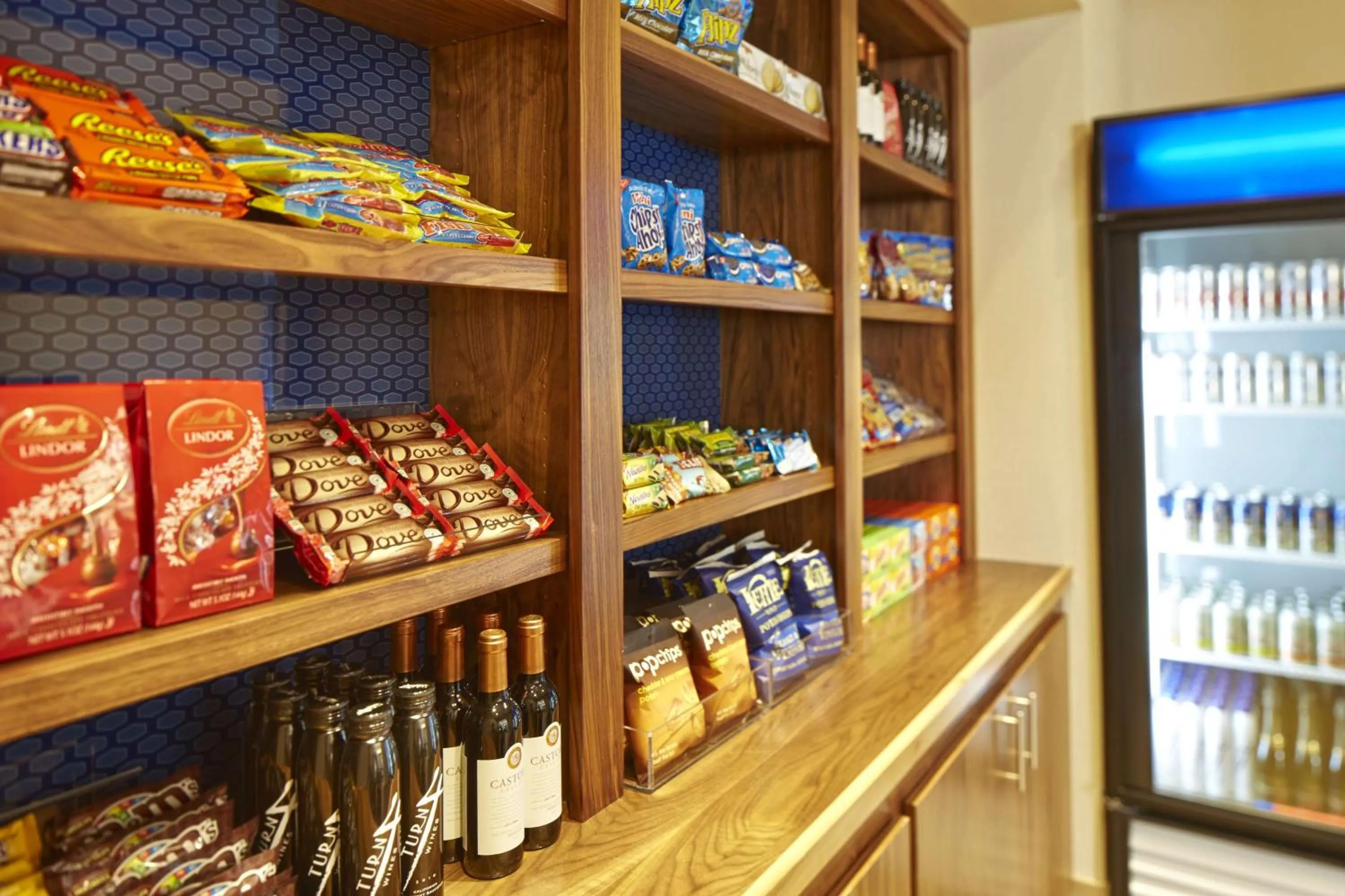 Restaurant/places to eat in Hampton Inn San Diego Mission Valley