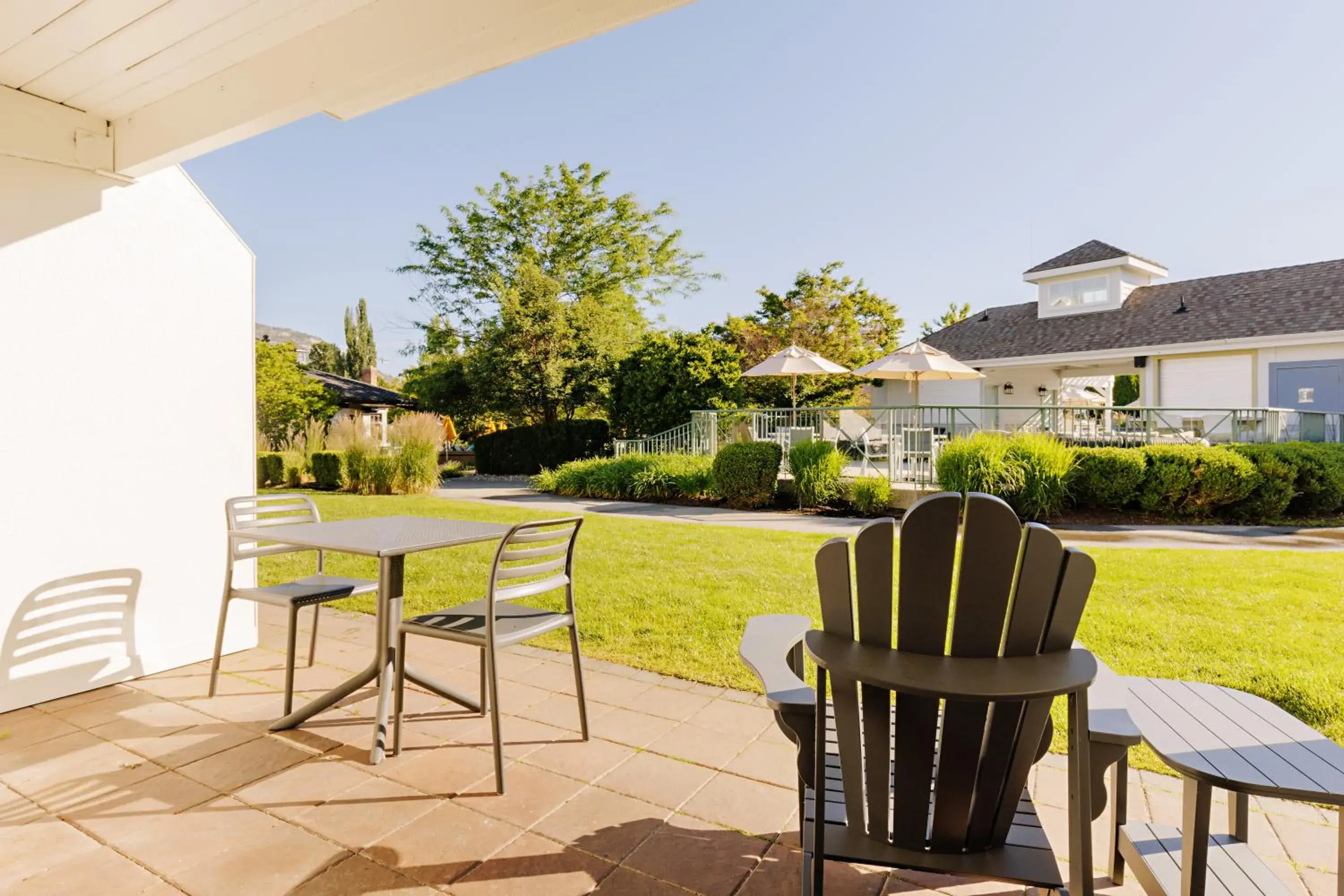 Queen Room with Two Queen Beds and View - Ground Floor/Non-Smoking in Balcomo, a Ramada by Wyndham Queen Room with Two Queen Beds and View - Ground Floor/Non-Smoking in Balcomo, a Ramada by Wyndham