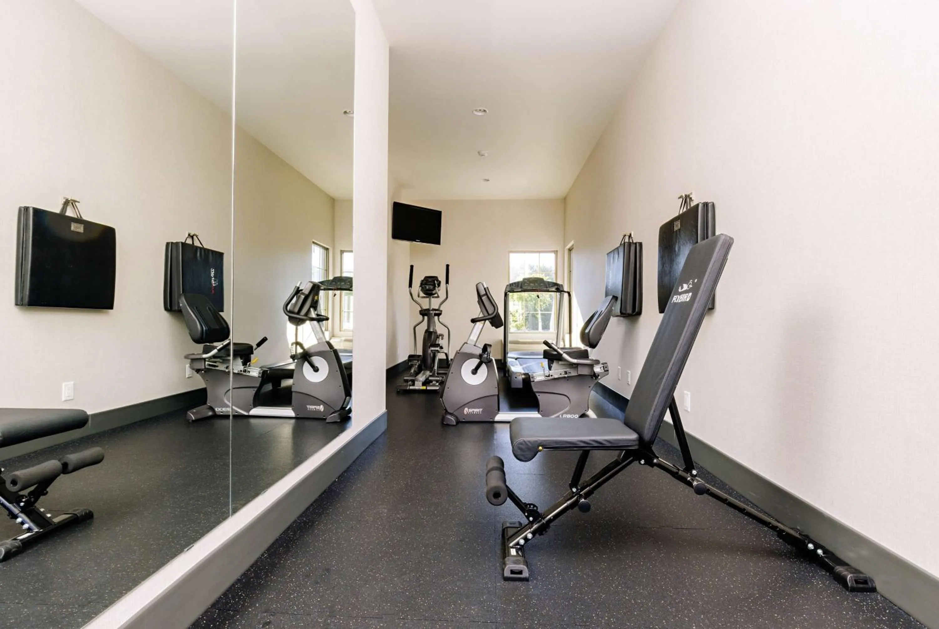 Fitness centre/facilities in Balcomo, a Ramada by Wyndham