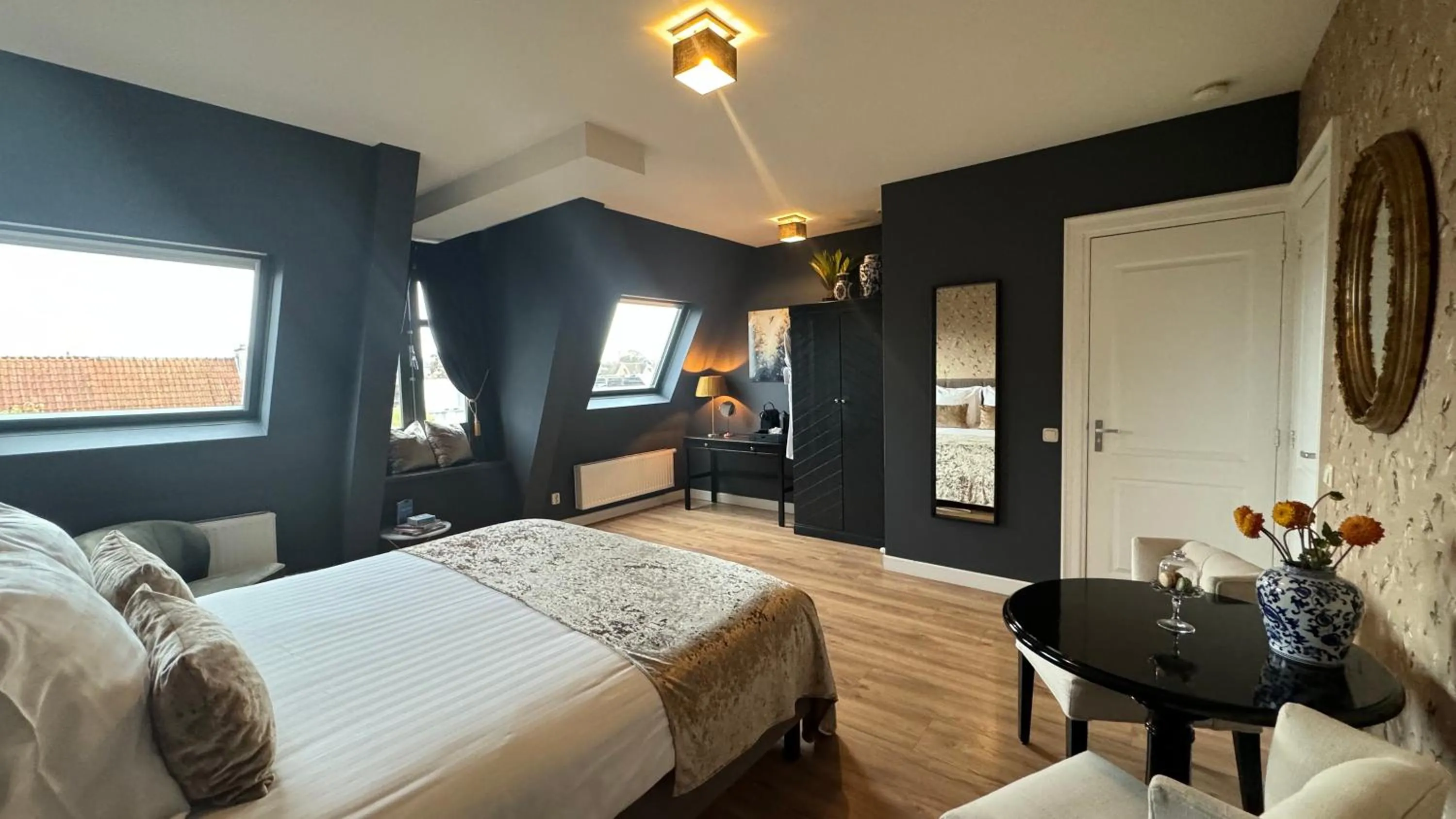 Bed in Canal House The Tannery Amsterdam