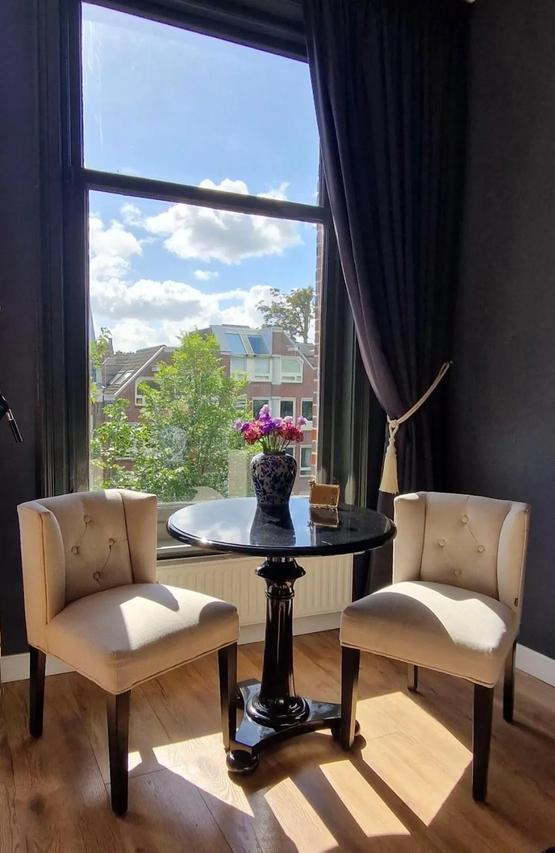 Seating area in Canal House The Tannery Amsterdam