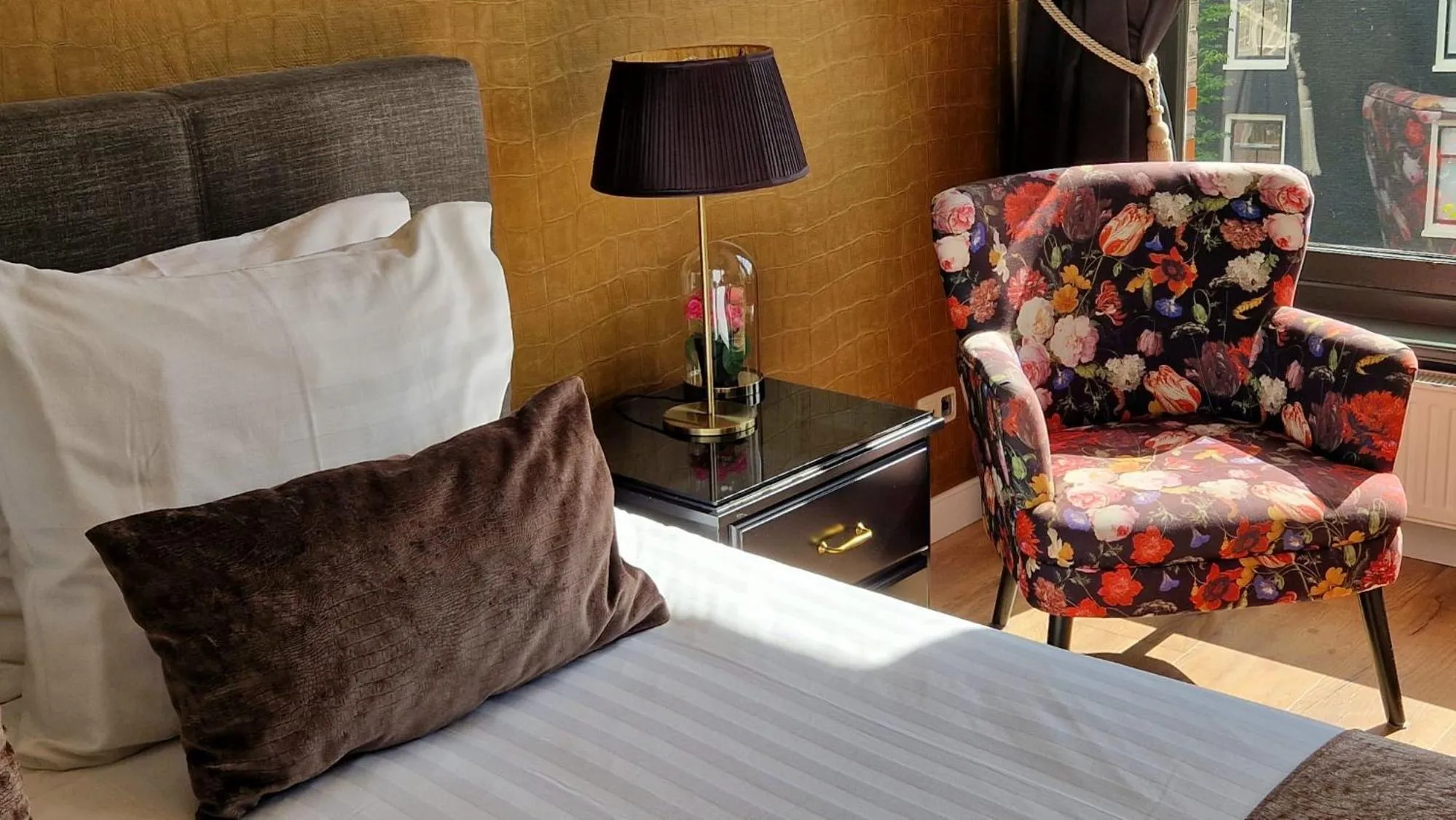 Bed in Canal House The Tannery Amsterdam