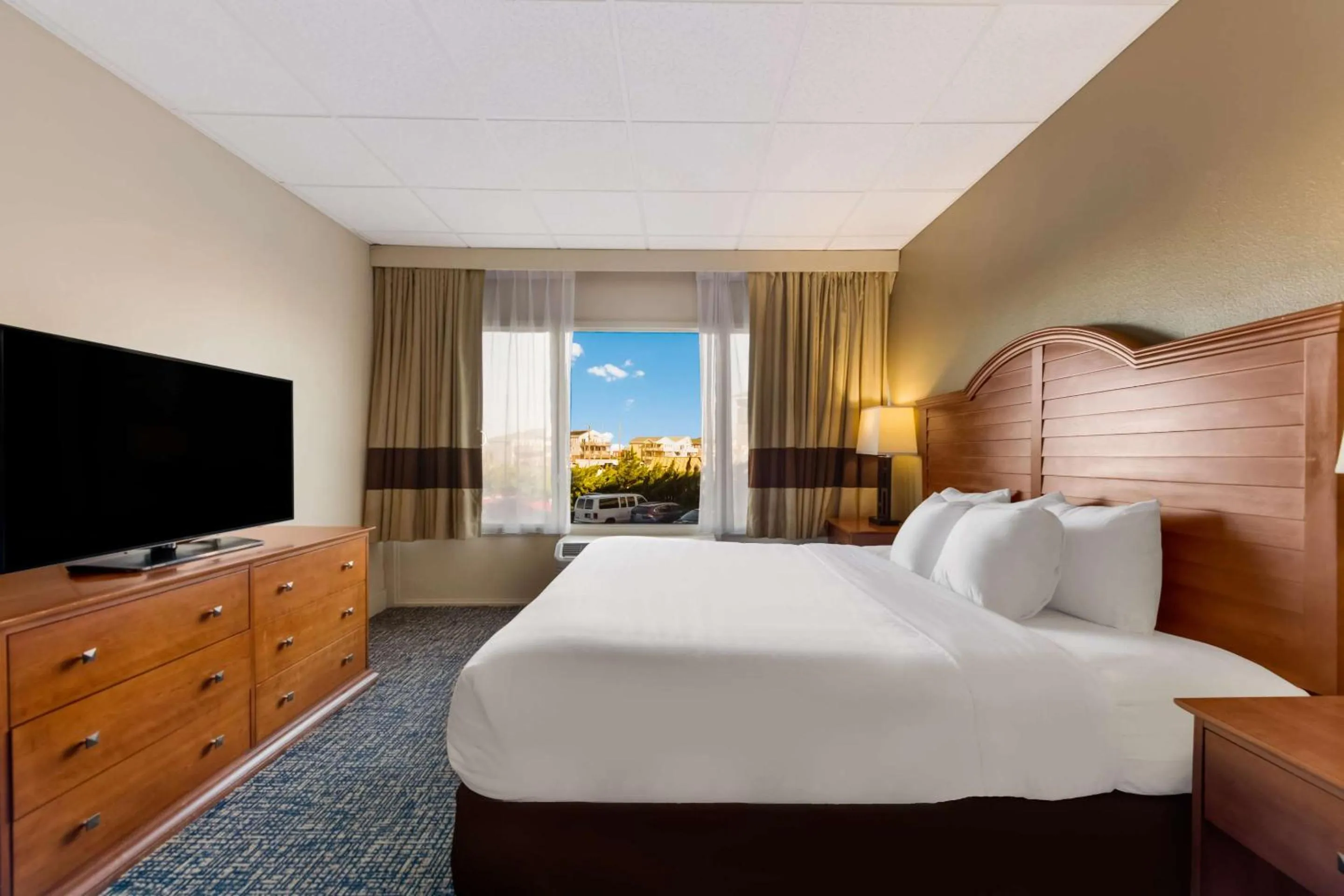 Bedroom, Bed in Comfort Inn South Oceanfront