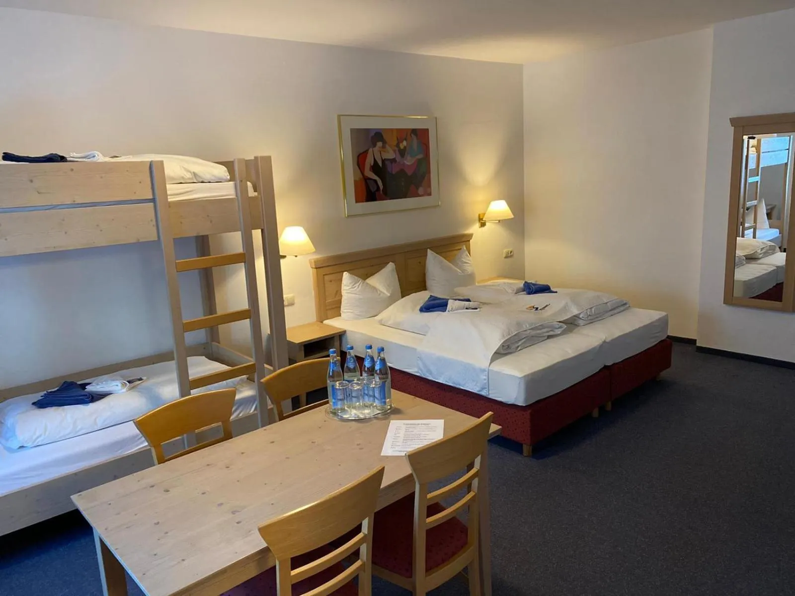 Seating area, Bed in Gasthaus zum Schloßwirt