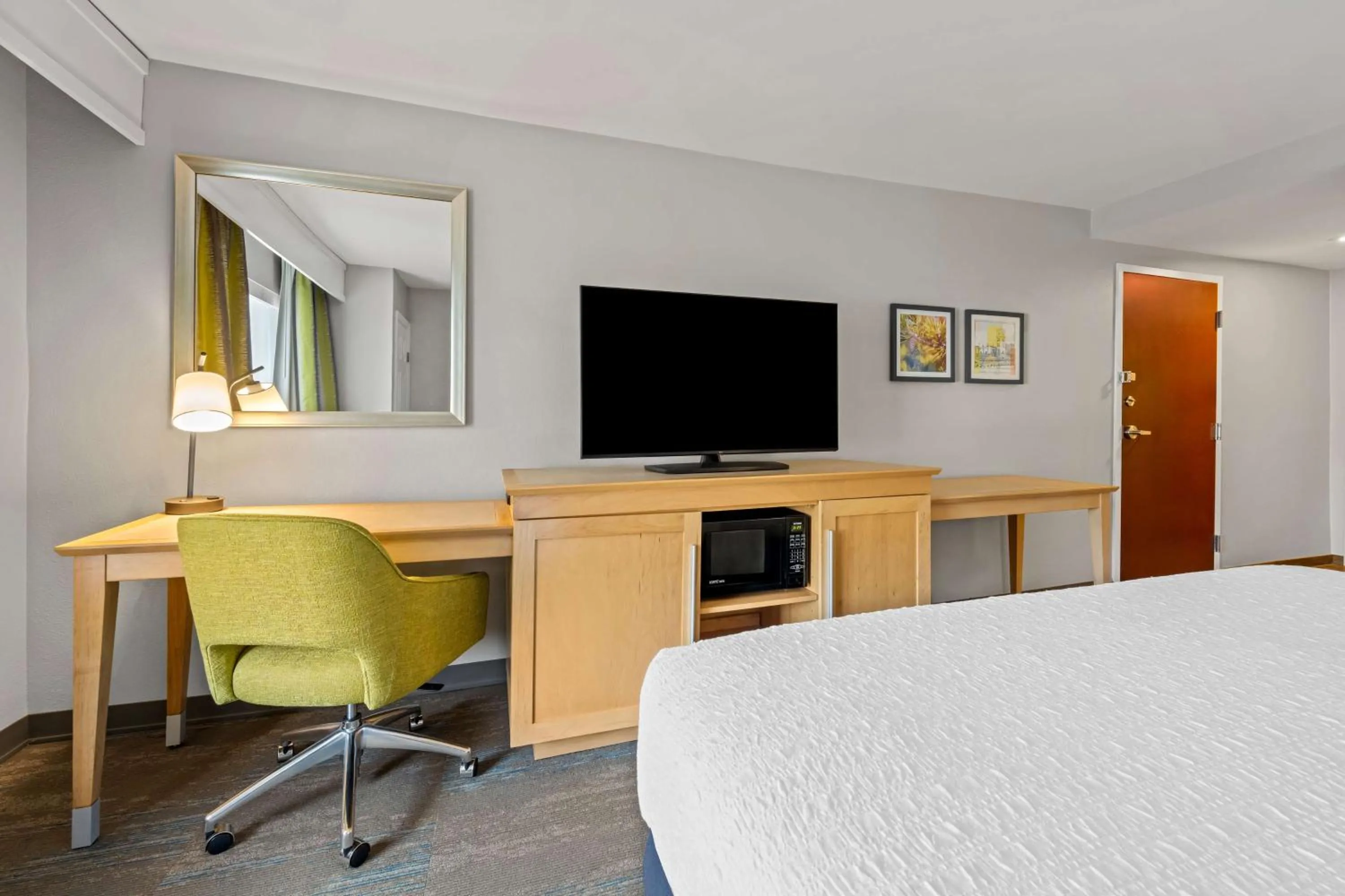 Bedroom, Bed in Hampton Inn & Suites Wilson I-95