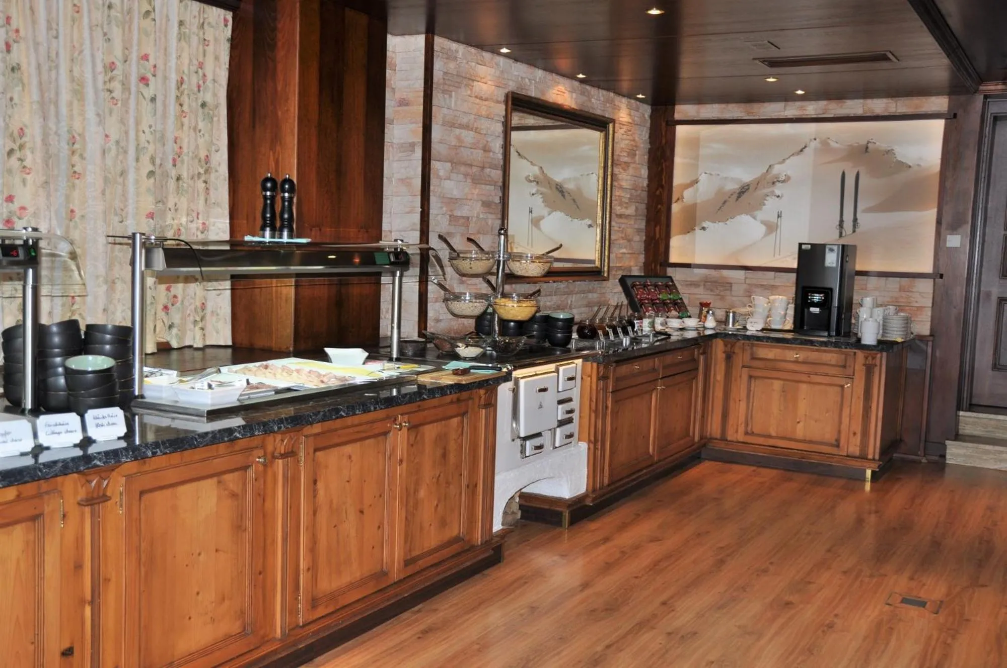 Continental breakfast in Mauracherhof