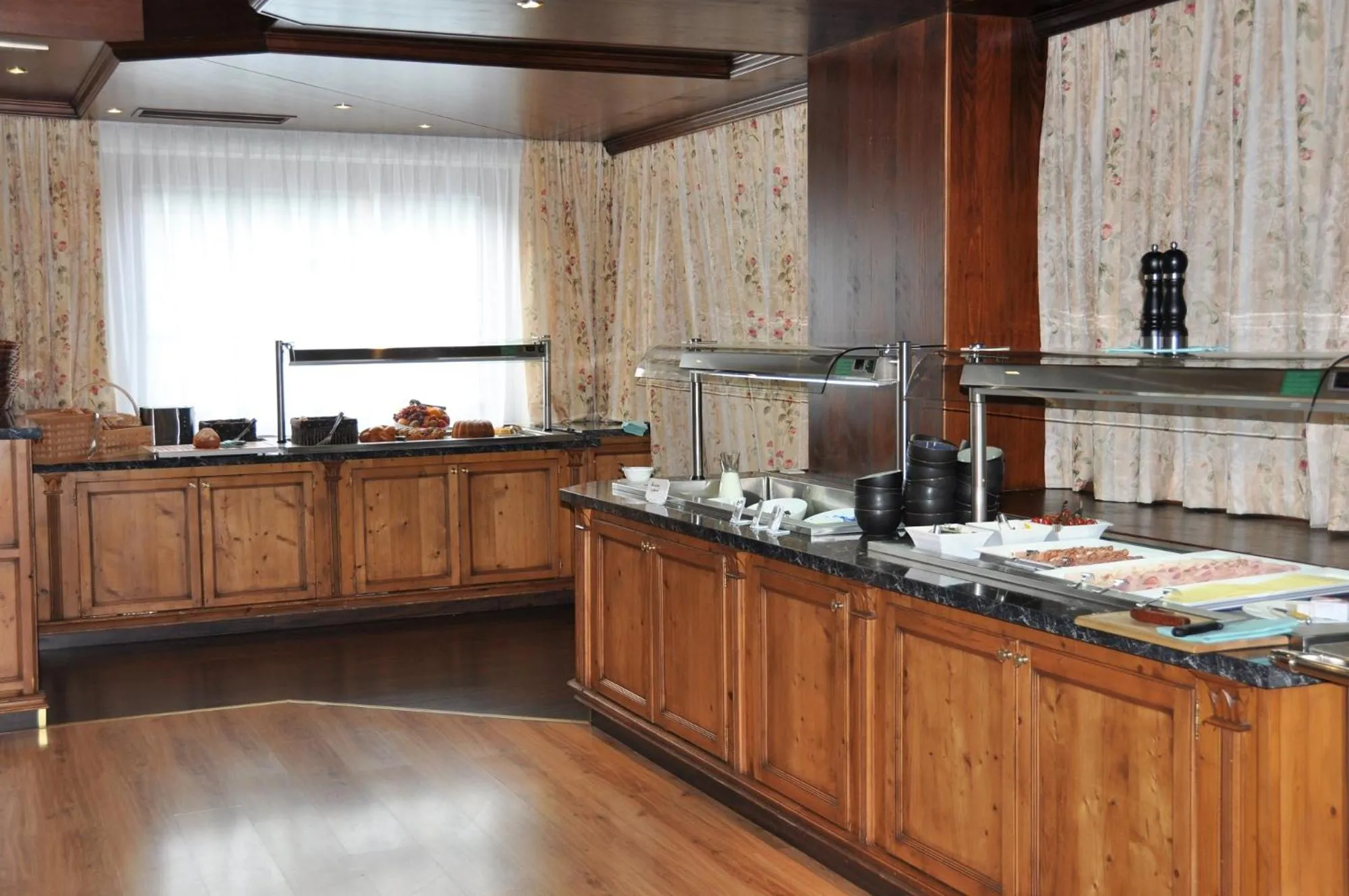 Continental breakfast in Mauracherhof