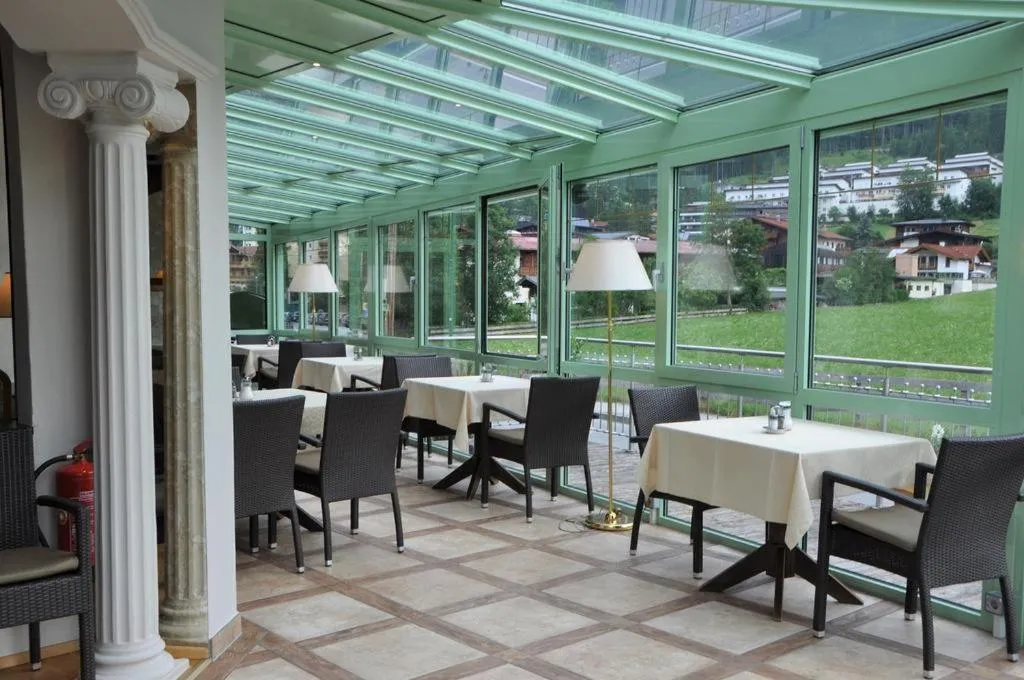 Dining area in Mauracherhof