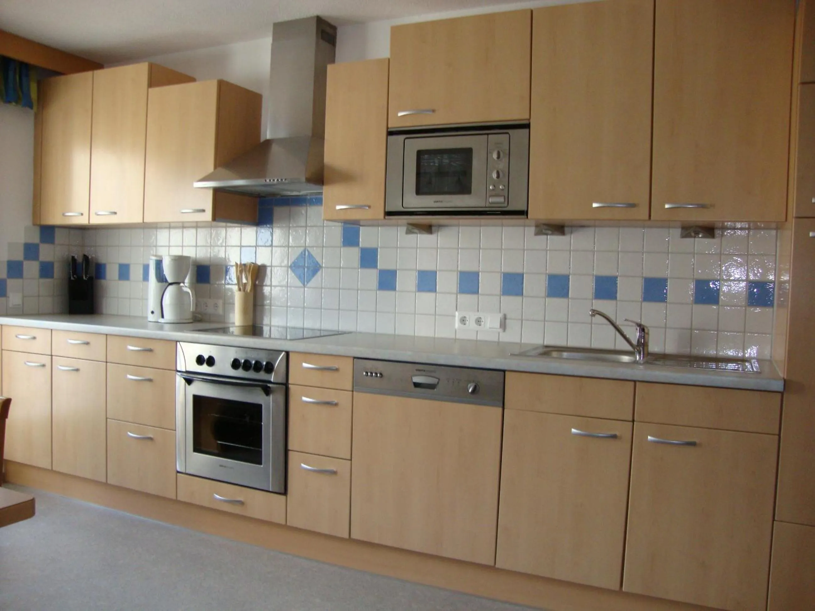Kitchen or kitchenette in Gästehaus Schwoagerhof