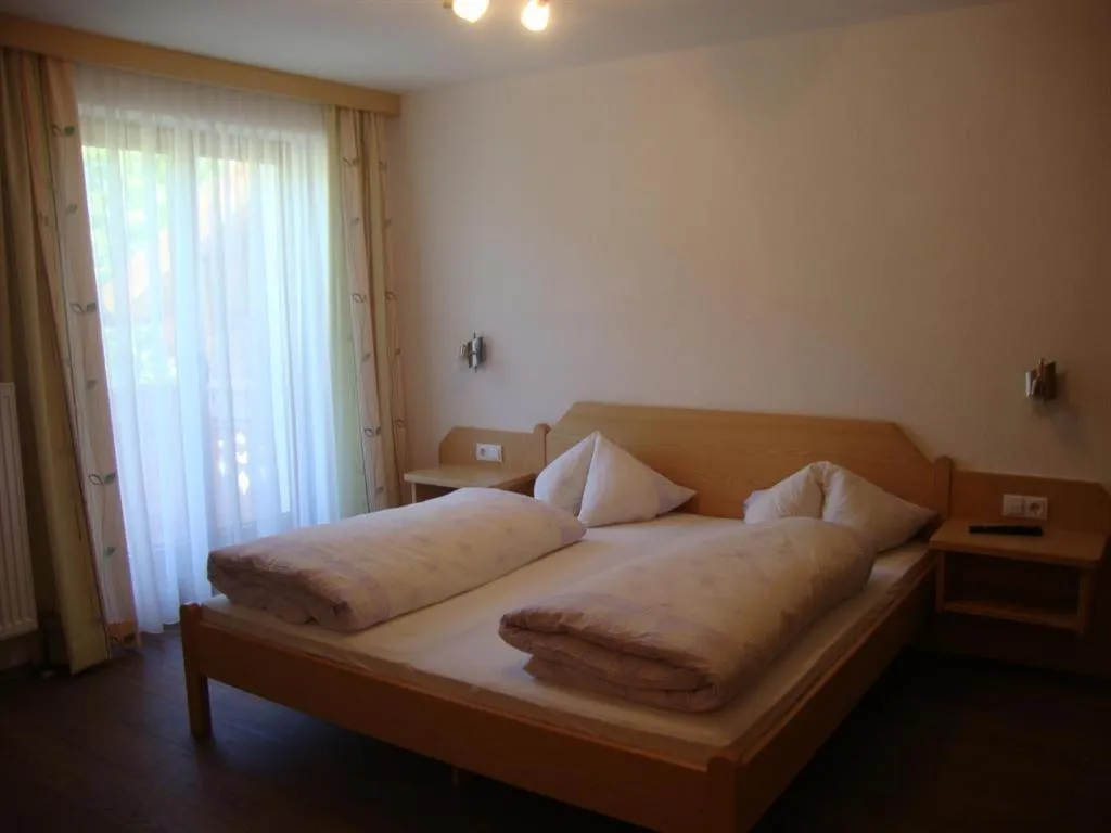 Bed in Gästehaus Schwoagerhof