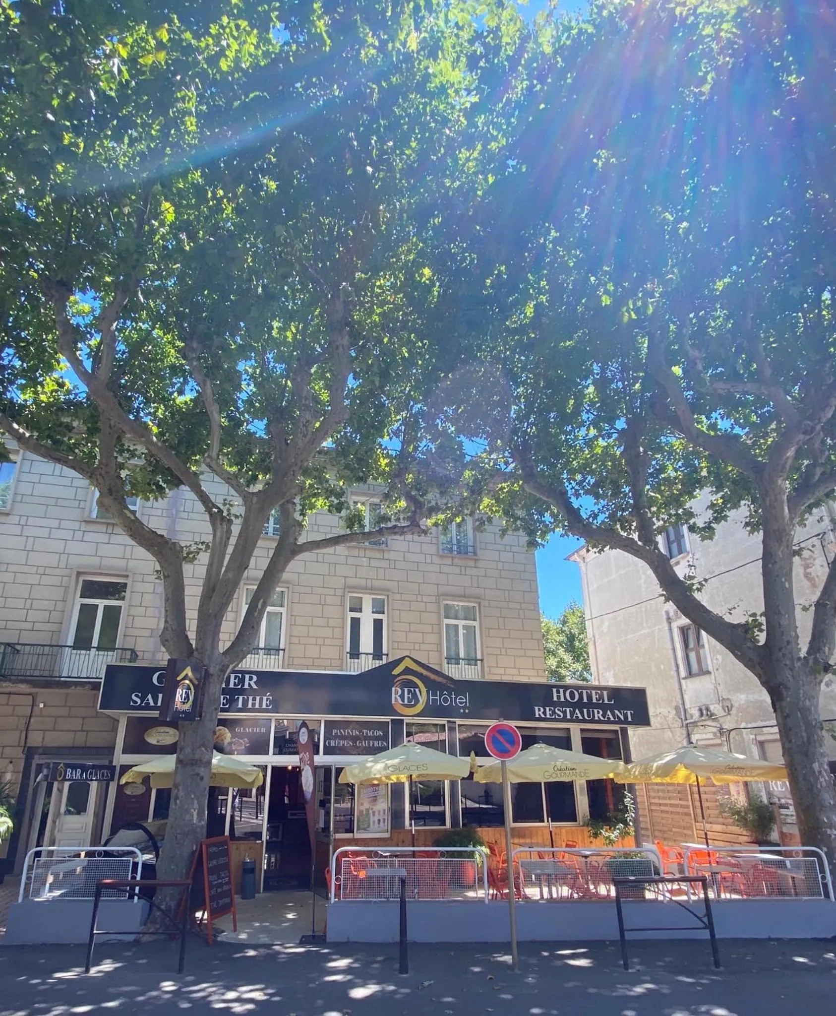 Property building in REV HÔTEL