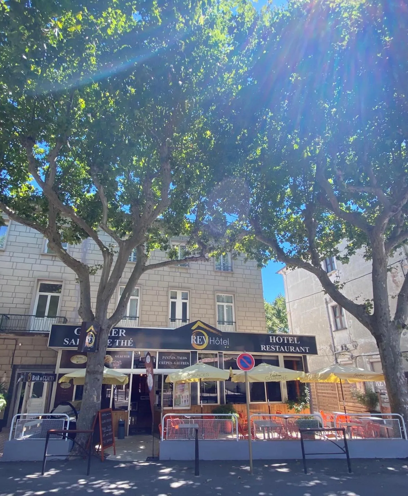 Property building in REV HÔTEL