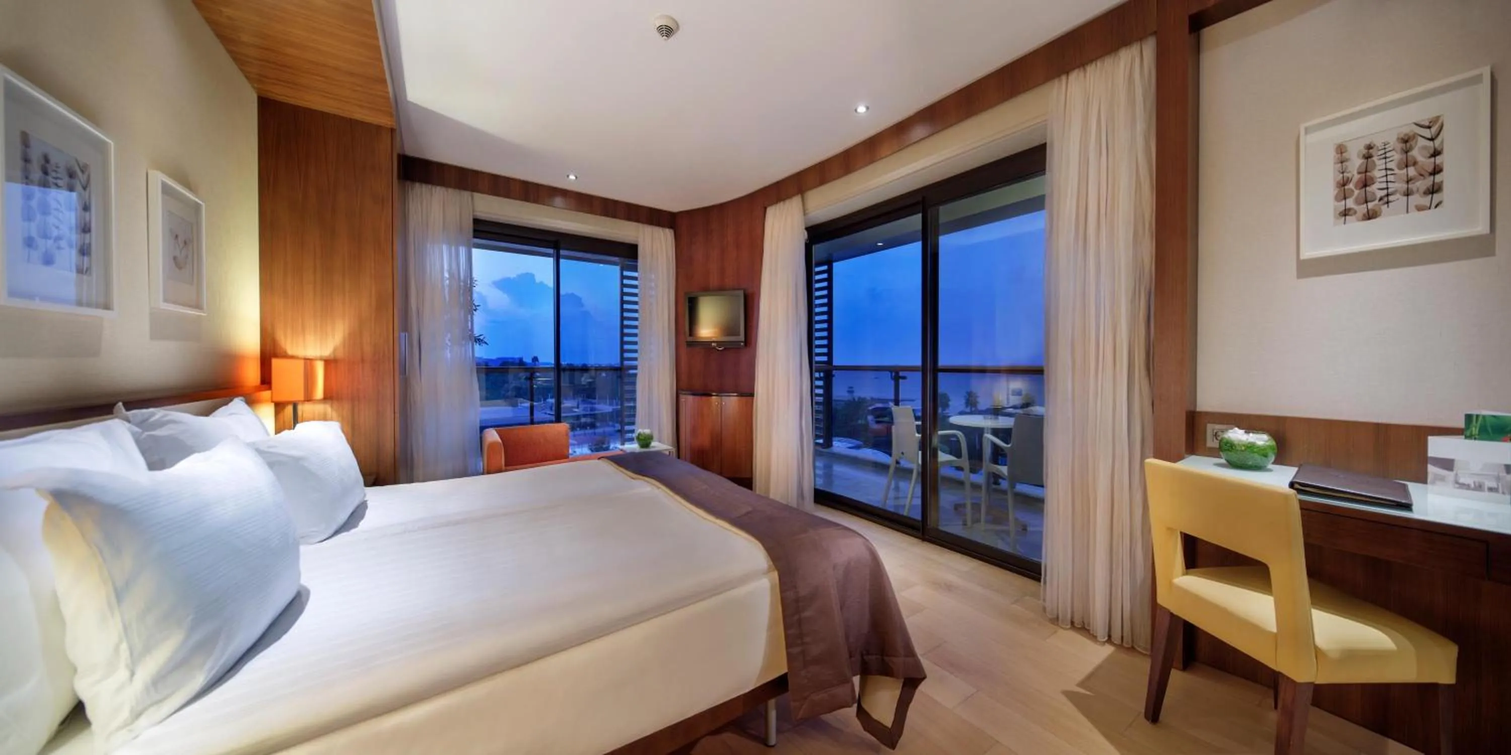 Bed in Tui Blue Side Ex. Sensimar Side Resort & Spa